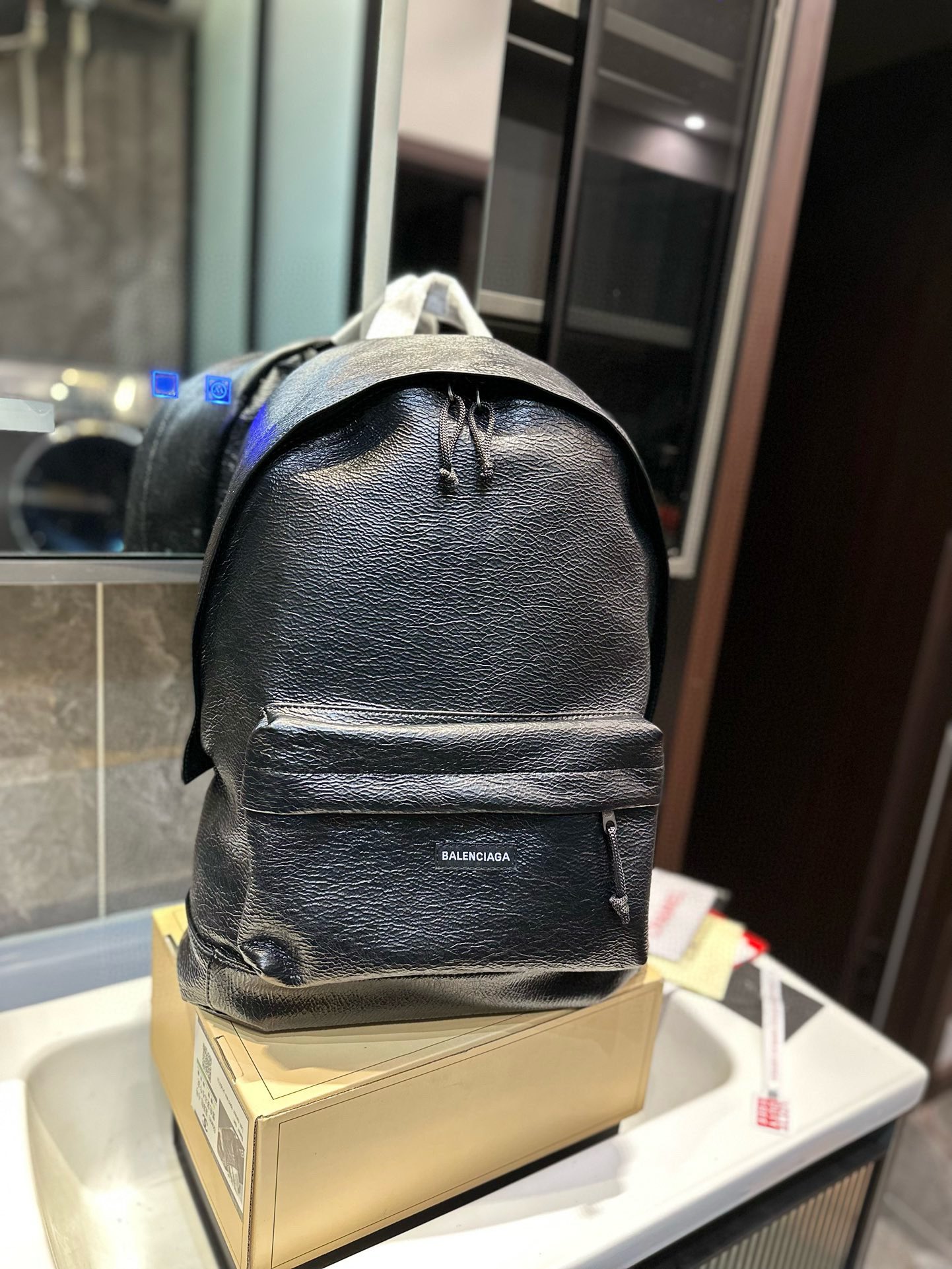 Stylish Parisian Balenciaga Double-Shoulder Bag with Customized Design and Waterproof Zipper - 图片 7