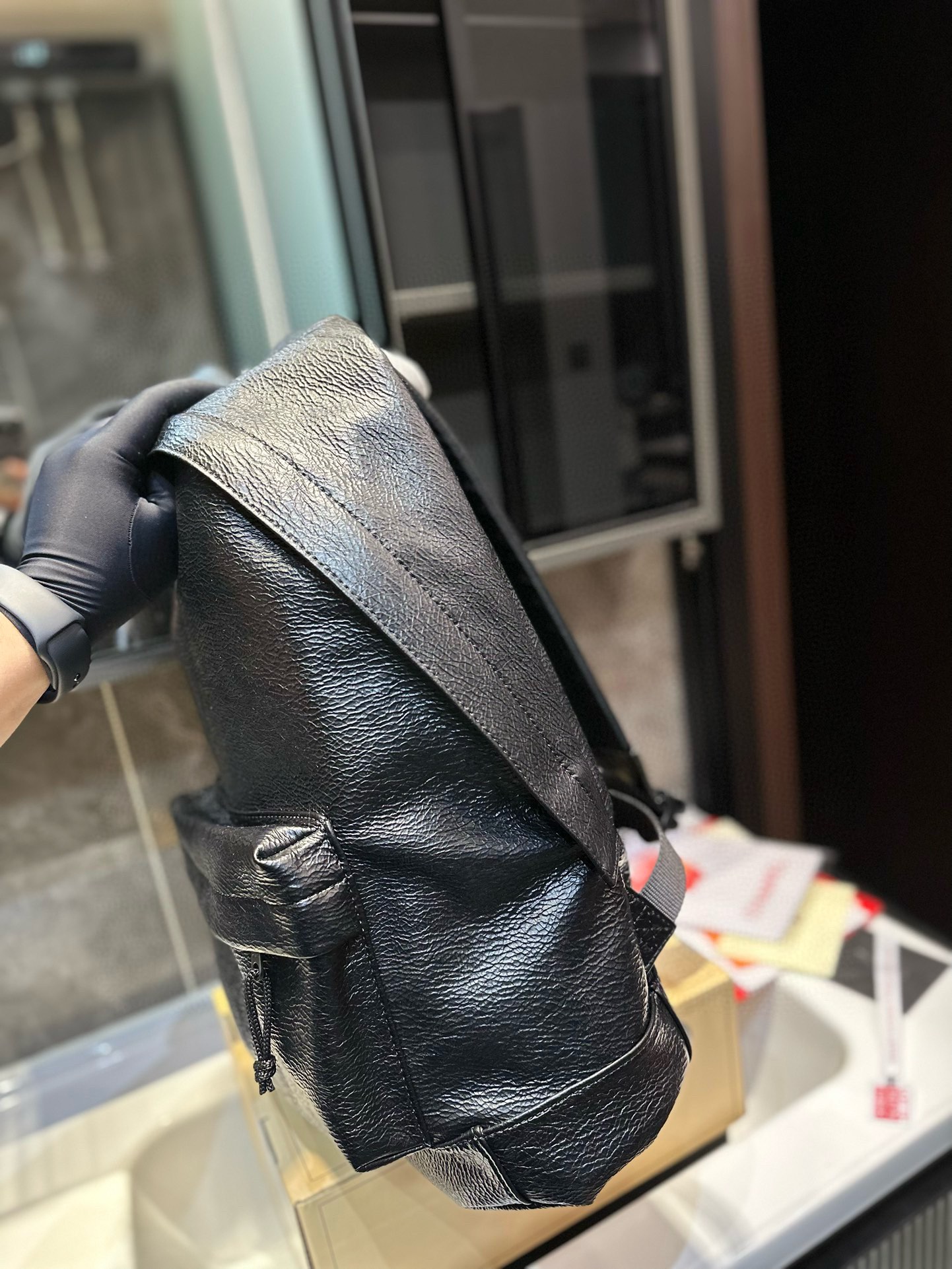 Stylish Parisian Balenciaga Double-Shoulder Bag with Customized Design and Waterproof Zipper - 图片 4