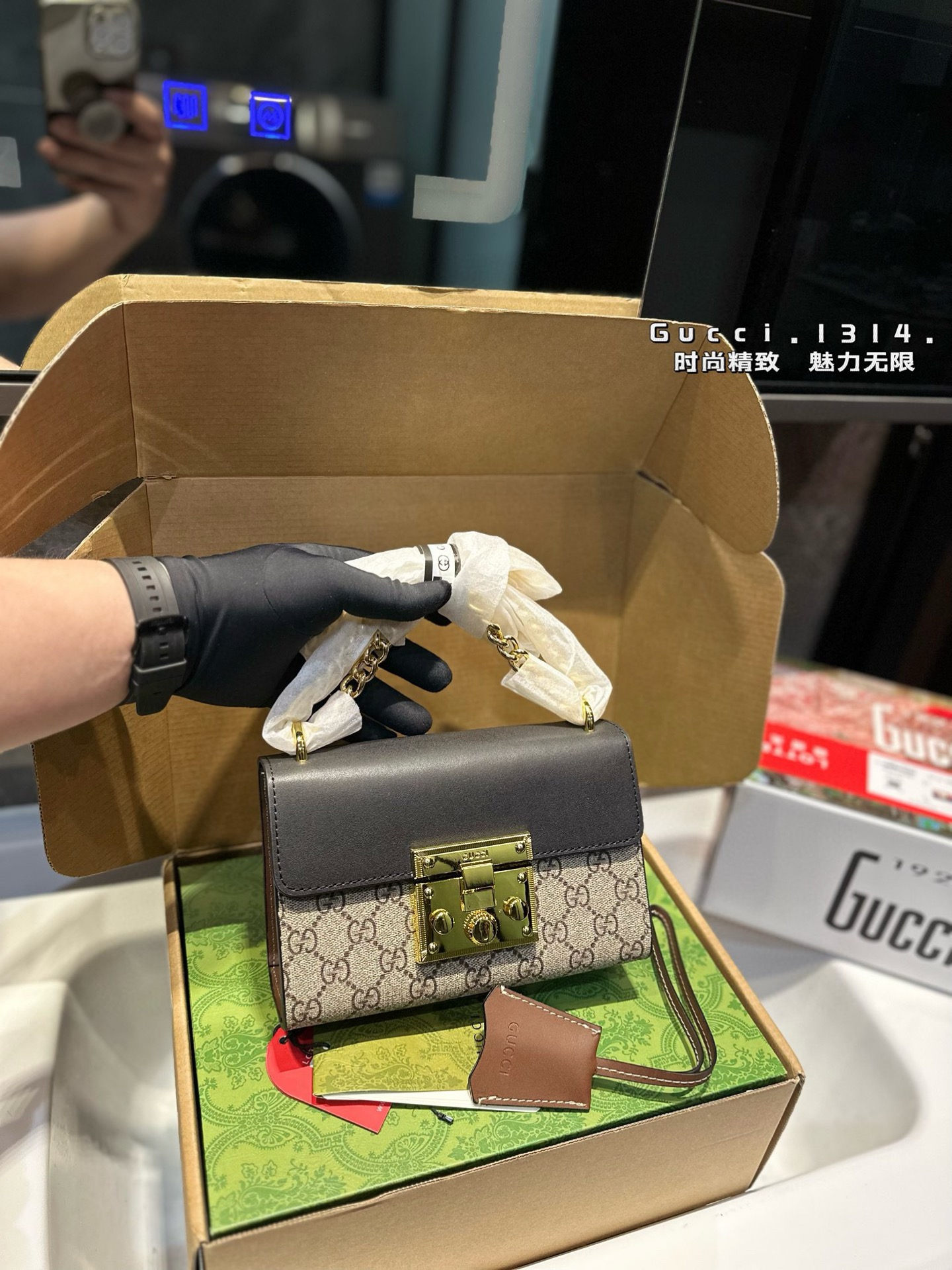 ❤️💰380（礼盒包装）❤️ Gucci 💰adlock 小方包 经典月光宝盒 小方包 小牛皮 经典不可复制 尺寸 20 13cm