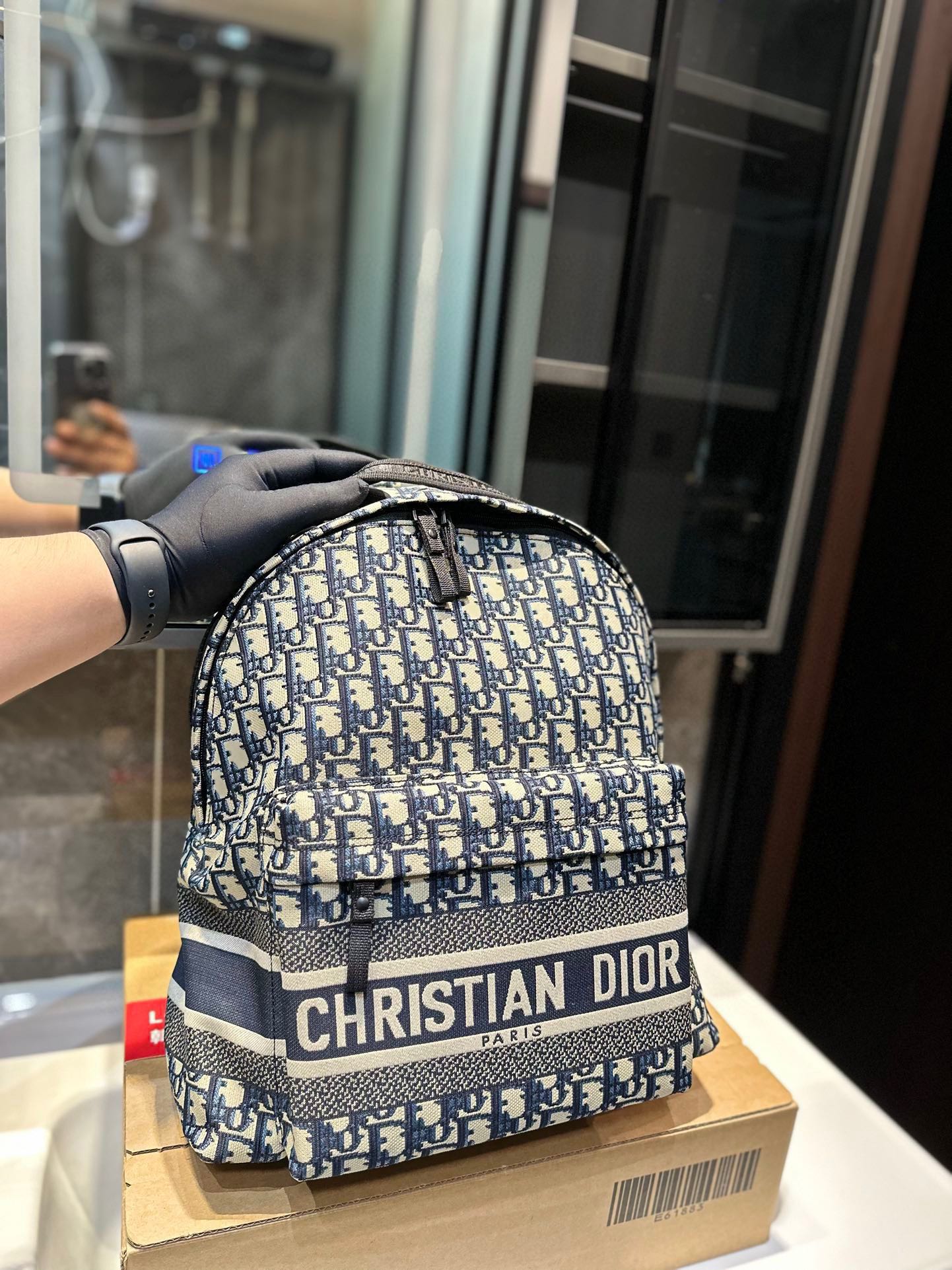 ❤️💰400❤️ 迪奥双肩包双肩背包出货 💥LOGO 炒鸡火🔥实用的款式 多用款😍内衬logo‼时尚百搭款式 超级减龄 喜欢的抓紧自留啦😝男女通用款。Q尺寸33 42