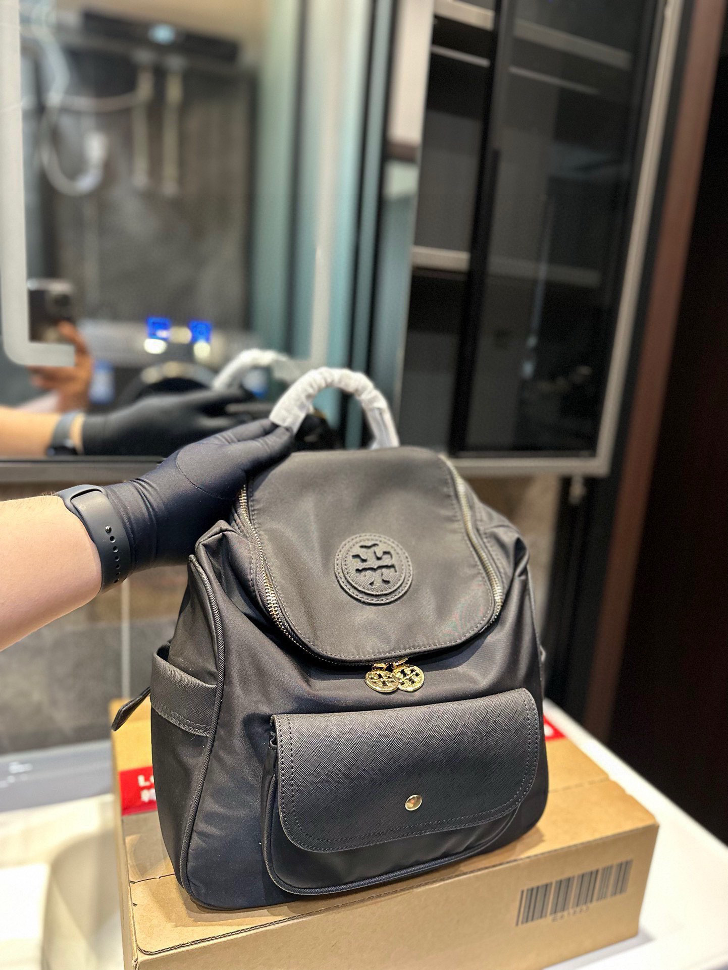 _dv_9sXfIH1yJ_rW7i14Hf5o4nD8X5F5CPzHEJ5w