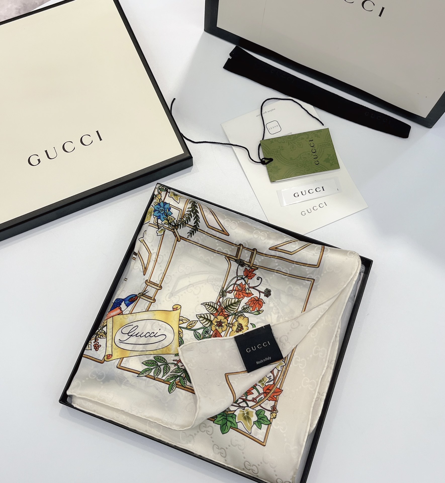 Gucci Pañuelos Impresión Seda