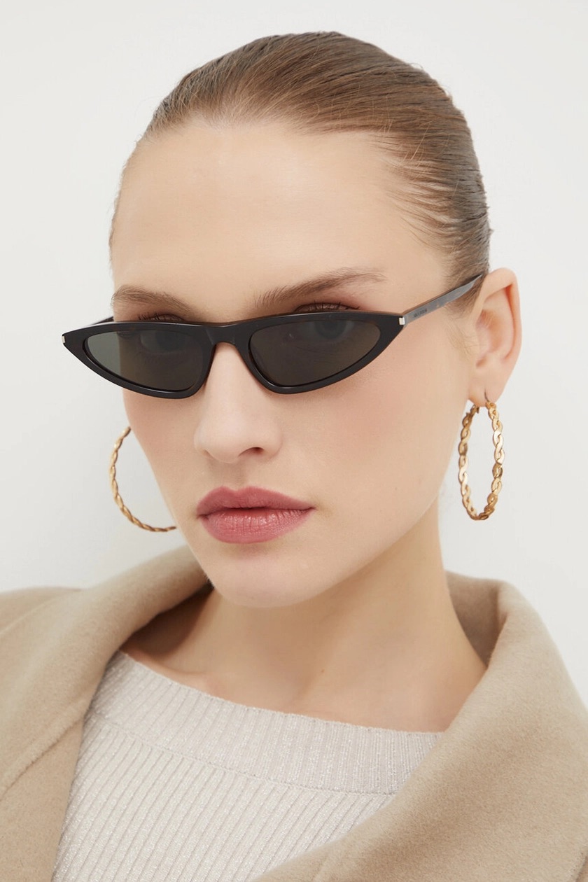  Saint*
Corner Angle SL703 sunglasses 
size：55口19-14