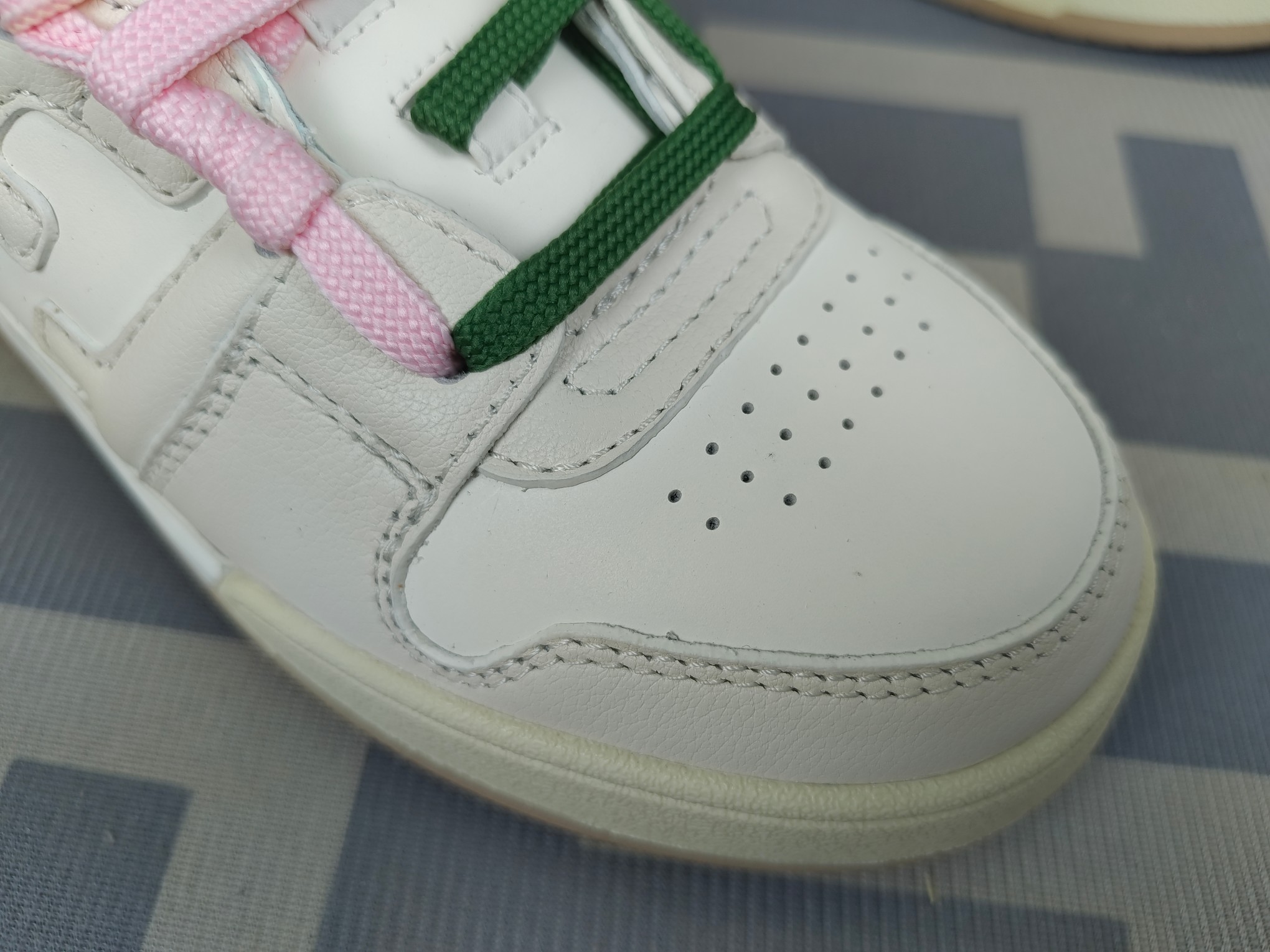 Fendi Style Leather Men's Shoes style reference detail image 4 from source 781873