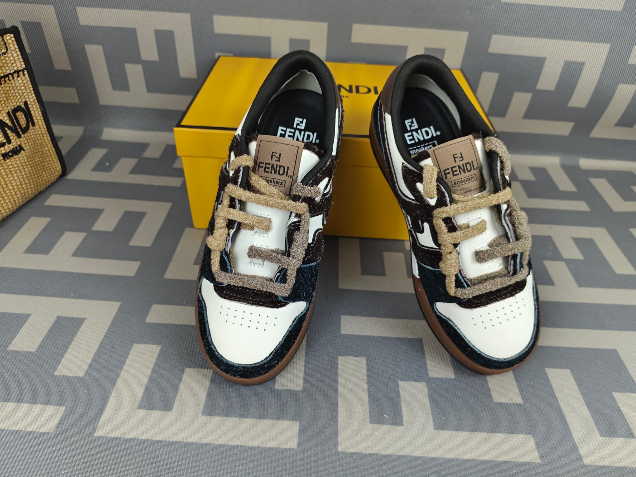 Fendi Style Leather Men's Shoes style reference detail image 3 from source 781872