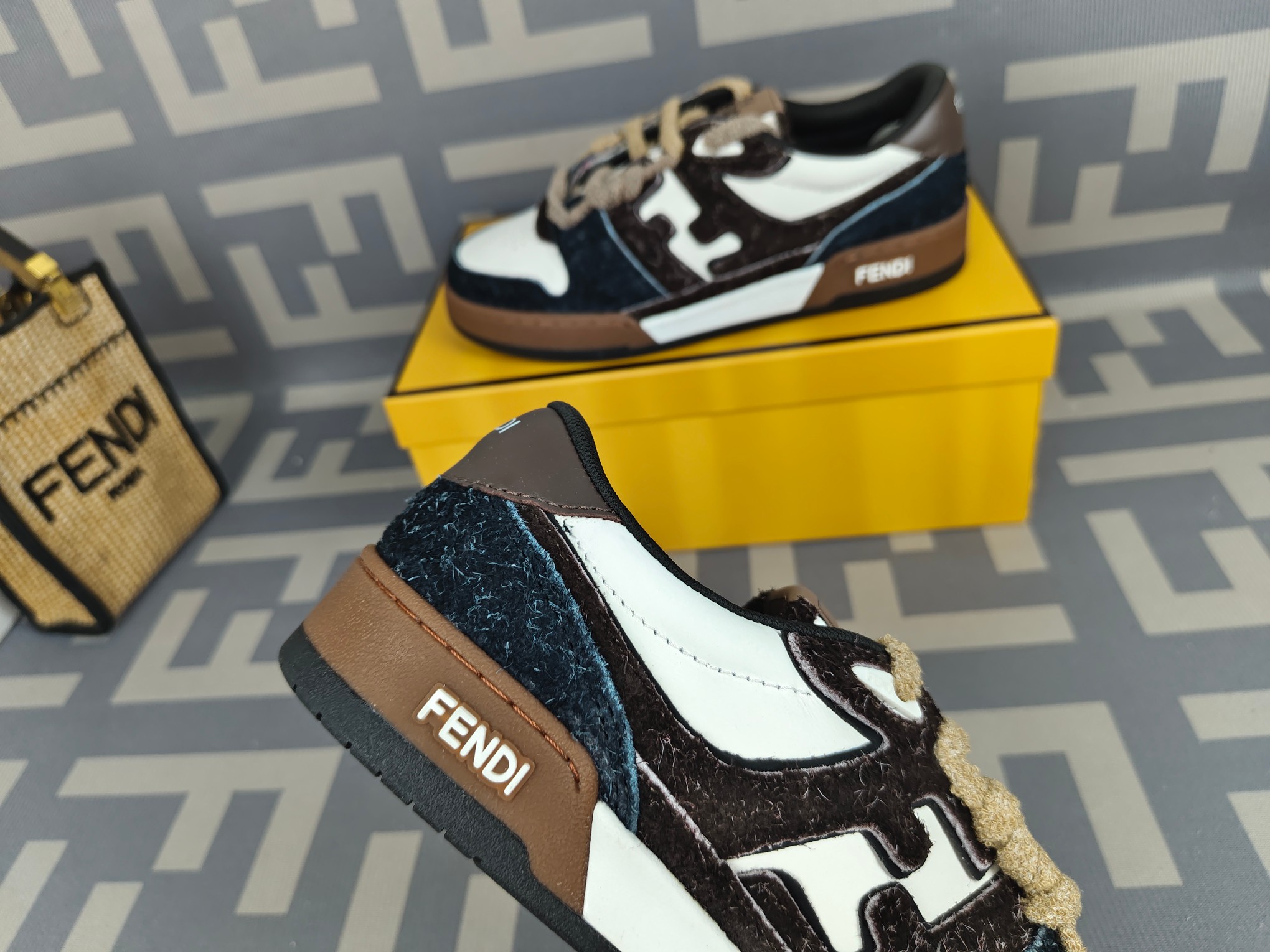Fendi Style Leather Men's Shoes style reference detail image 9 from source 781872