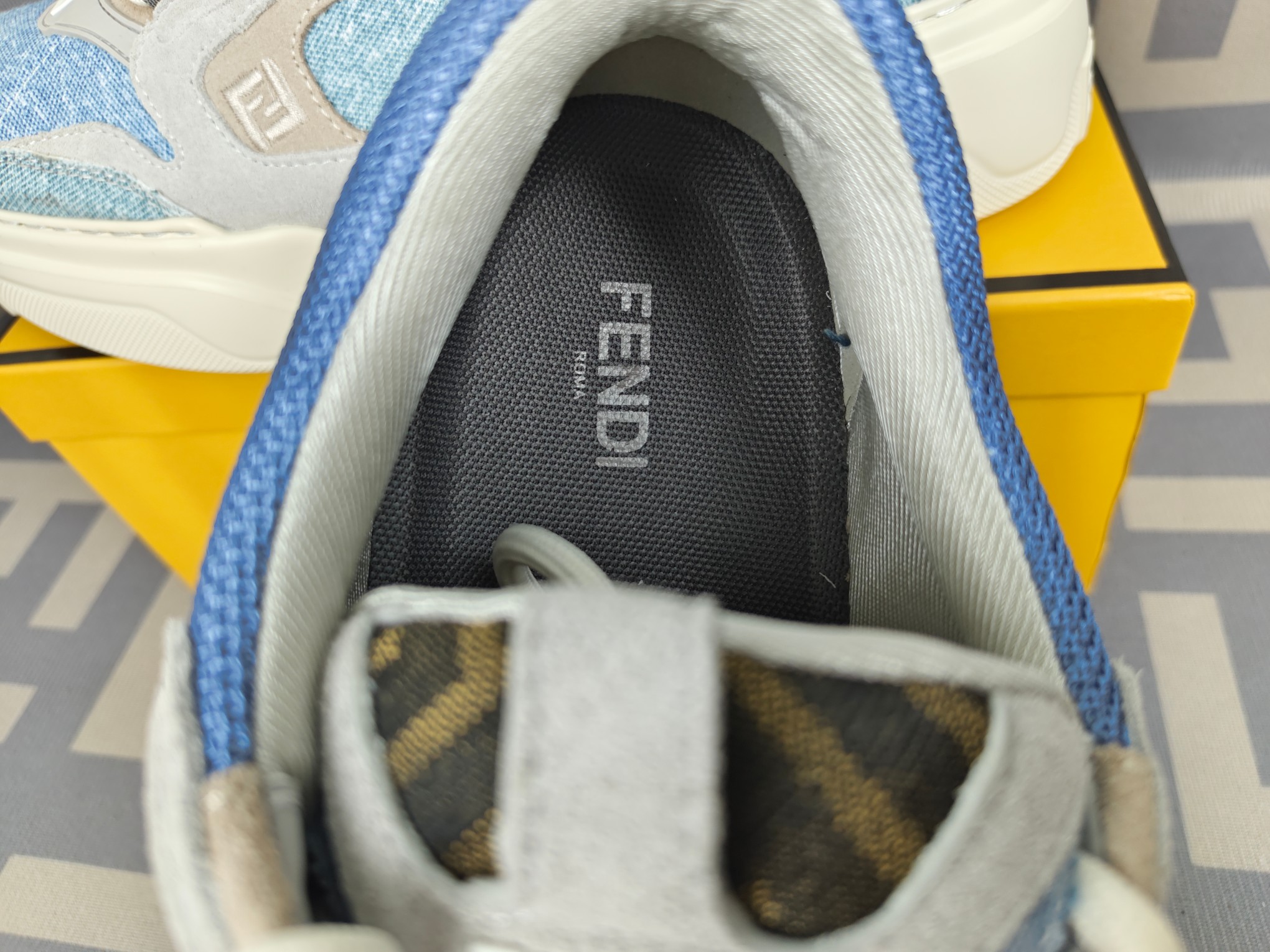 Fendi Style Leather Men's Shoes style reference detail image 8 from source 781875