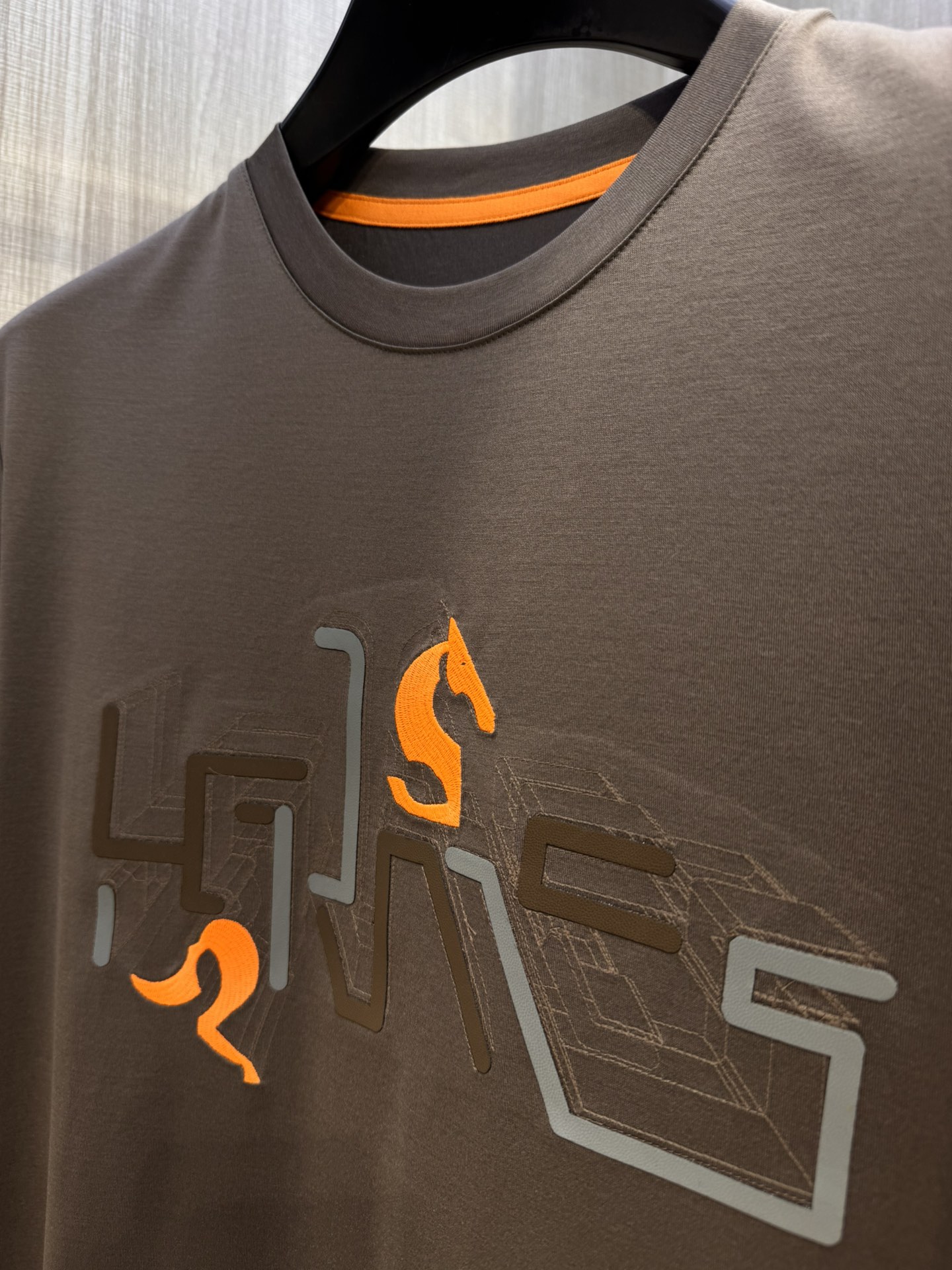 High-End 3D Geometric T-Shirts 2025: Quality Embroidery, Premium Fabrics, Various Colors & Sizes - 图片 7