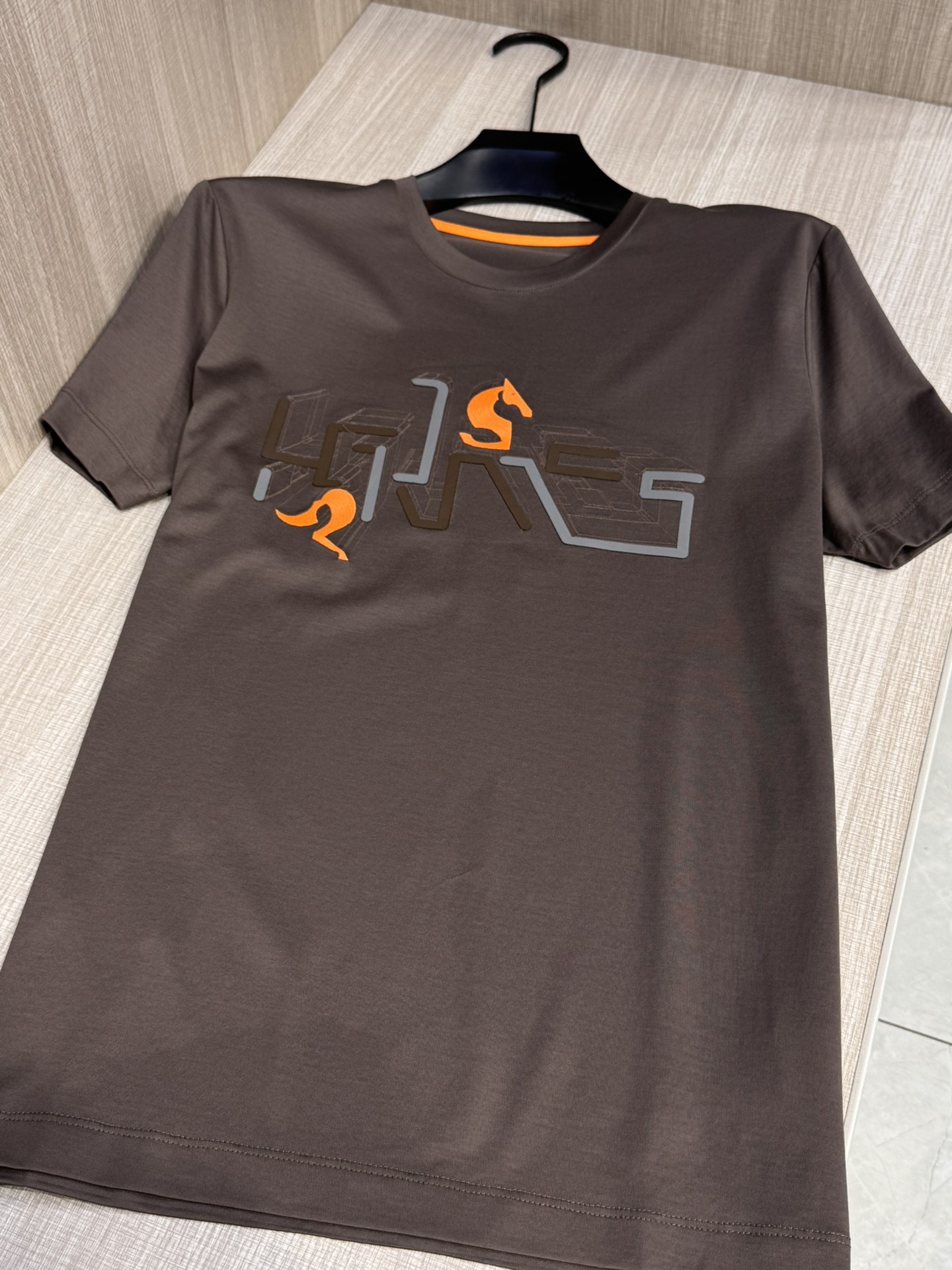 High-End 3D Geometric T-Shirts with Quality Embroidery and Premium Fabrics - 图片 5