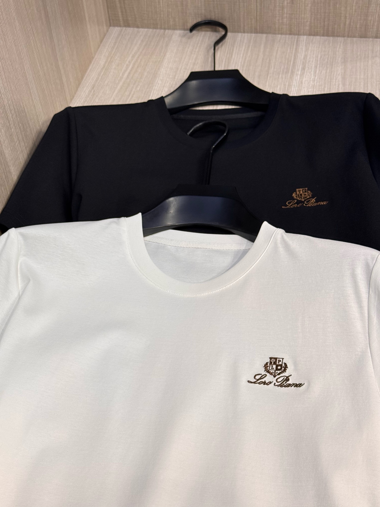 P318: LP Family 2025 Collection – High-Quality Cotton Apparel with Classic Designs - 图片 1