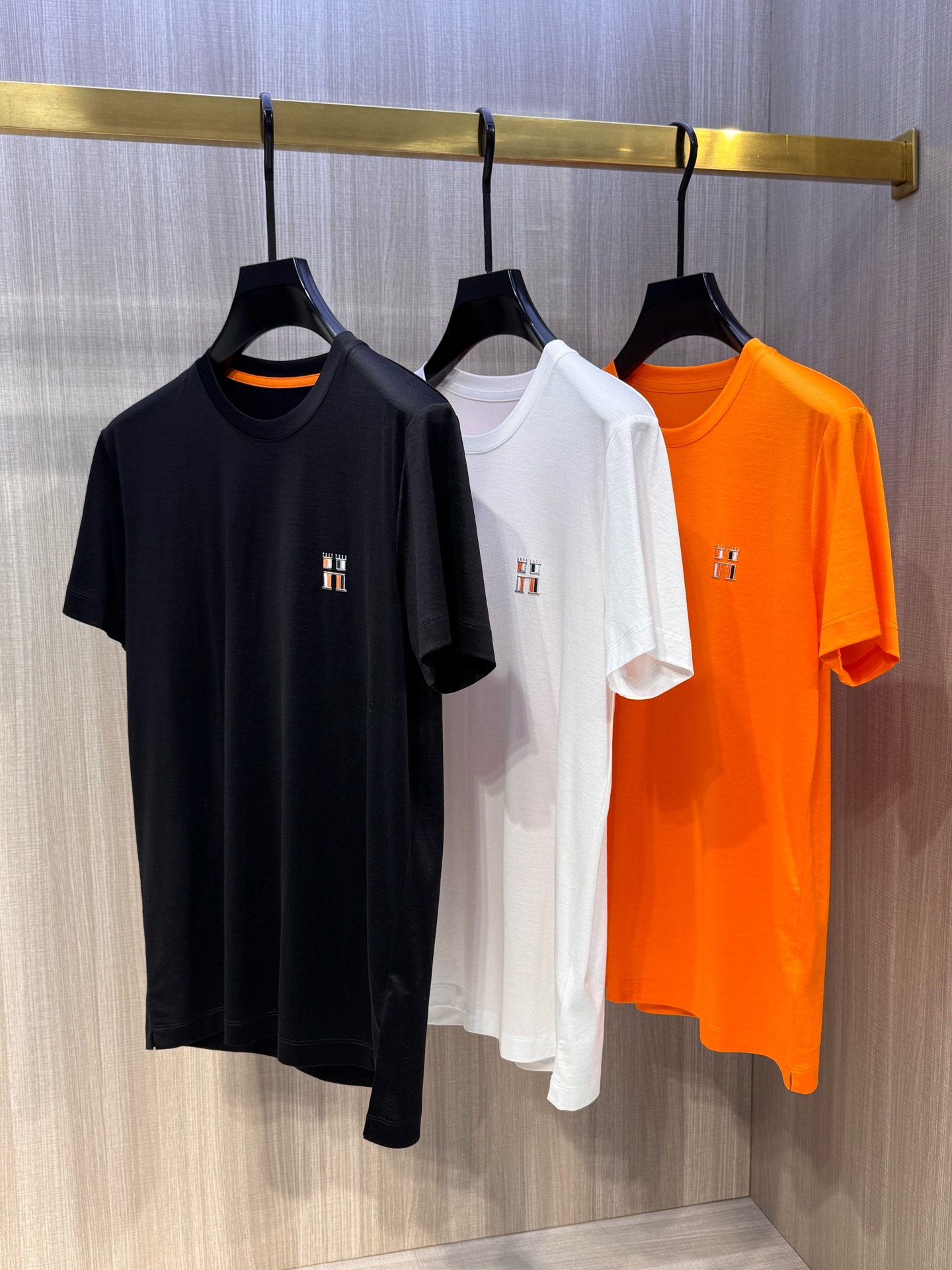 Luxurious High-Share Chorus H-Shirts for Spring/Summer 2025: Top-Quality Fabrics, Elegant Design - 图片 1