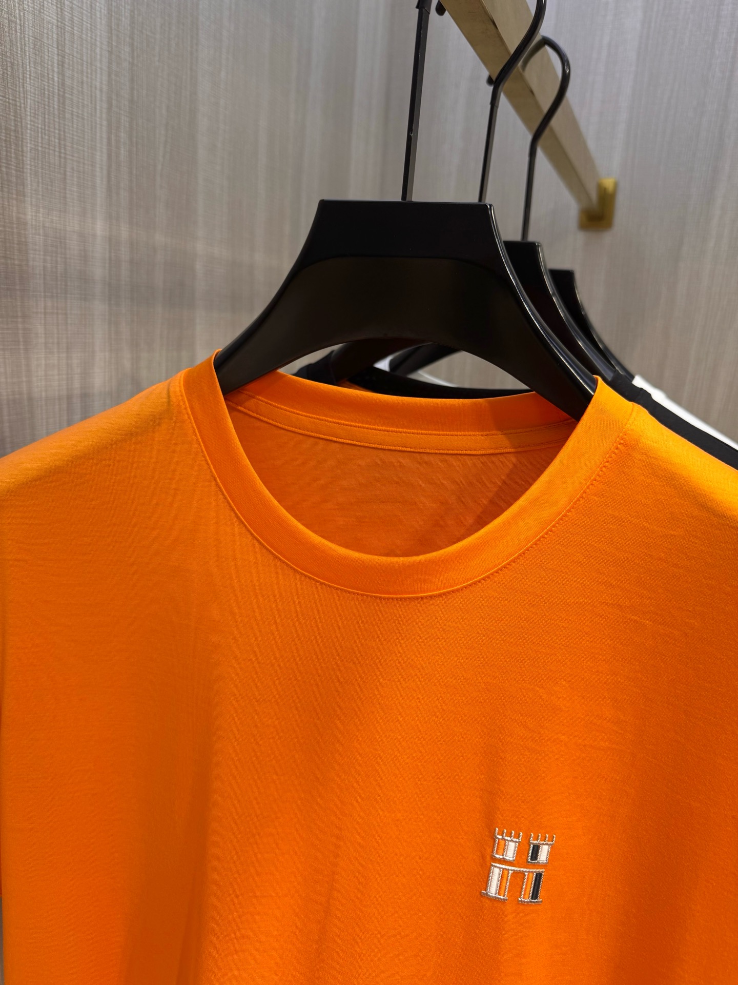 Luxurious High-Share Chorus H-Shirts for Spring/Summer 2025: Top-Quality Fabrics, Elegant Design - 图片 8