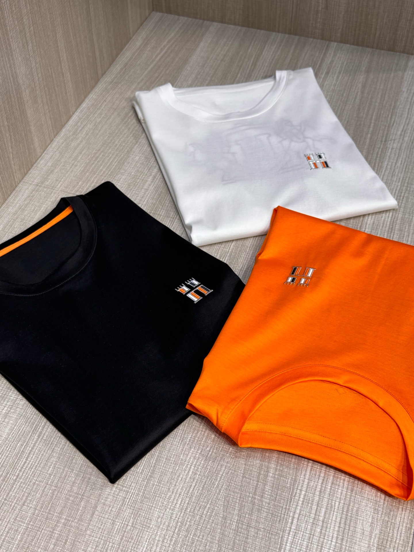 Luxurious High-End H-Shirts for Spring 2025: Top Quality Fabrics, Stylish Design. - 图片 2