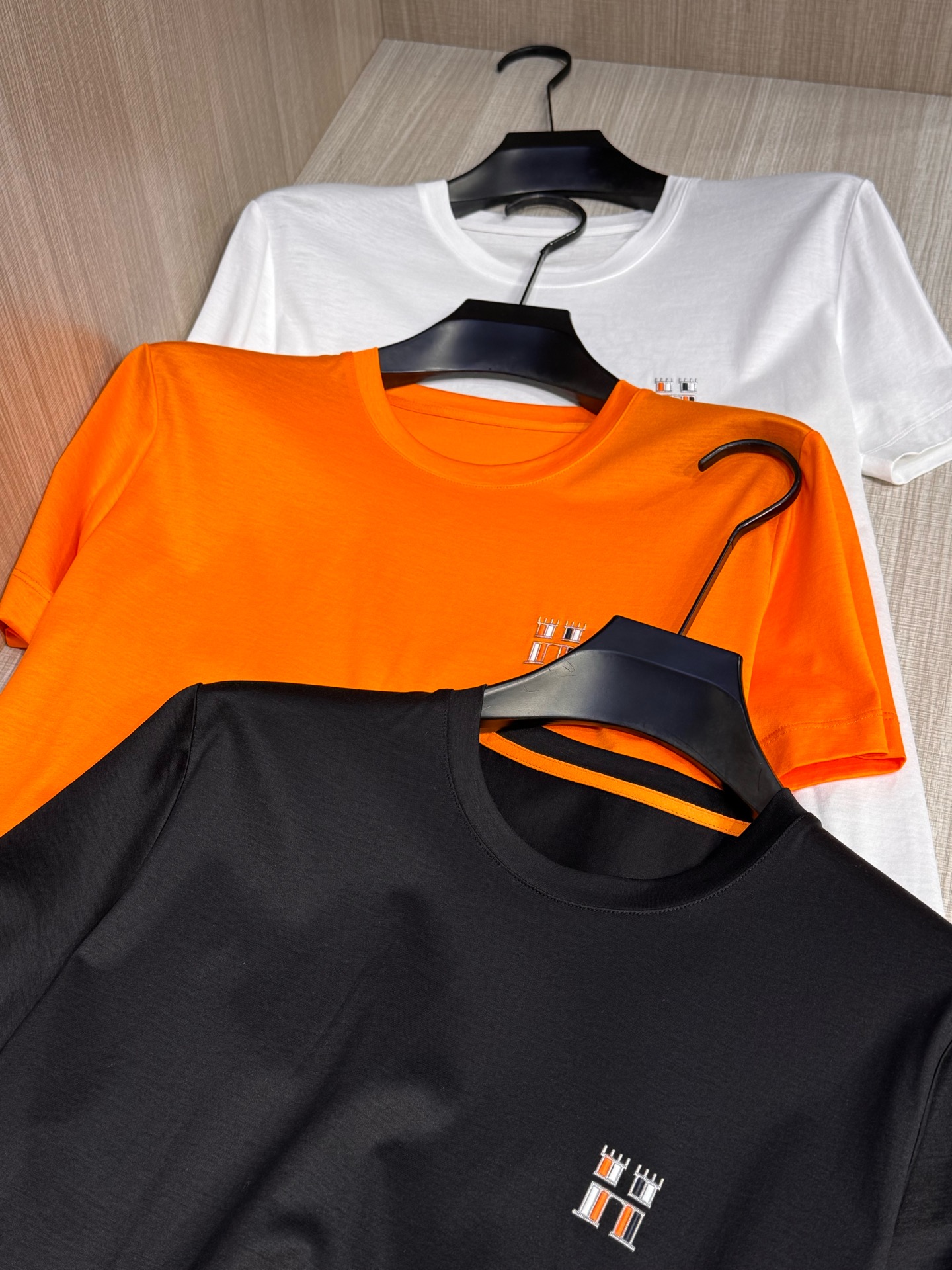 Luxurious High-End H-Shirts for Spring 2025: Top Quality Fabrics, Stylish Design. - 图片 1