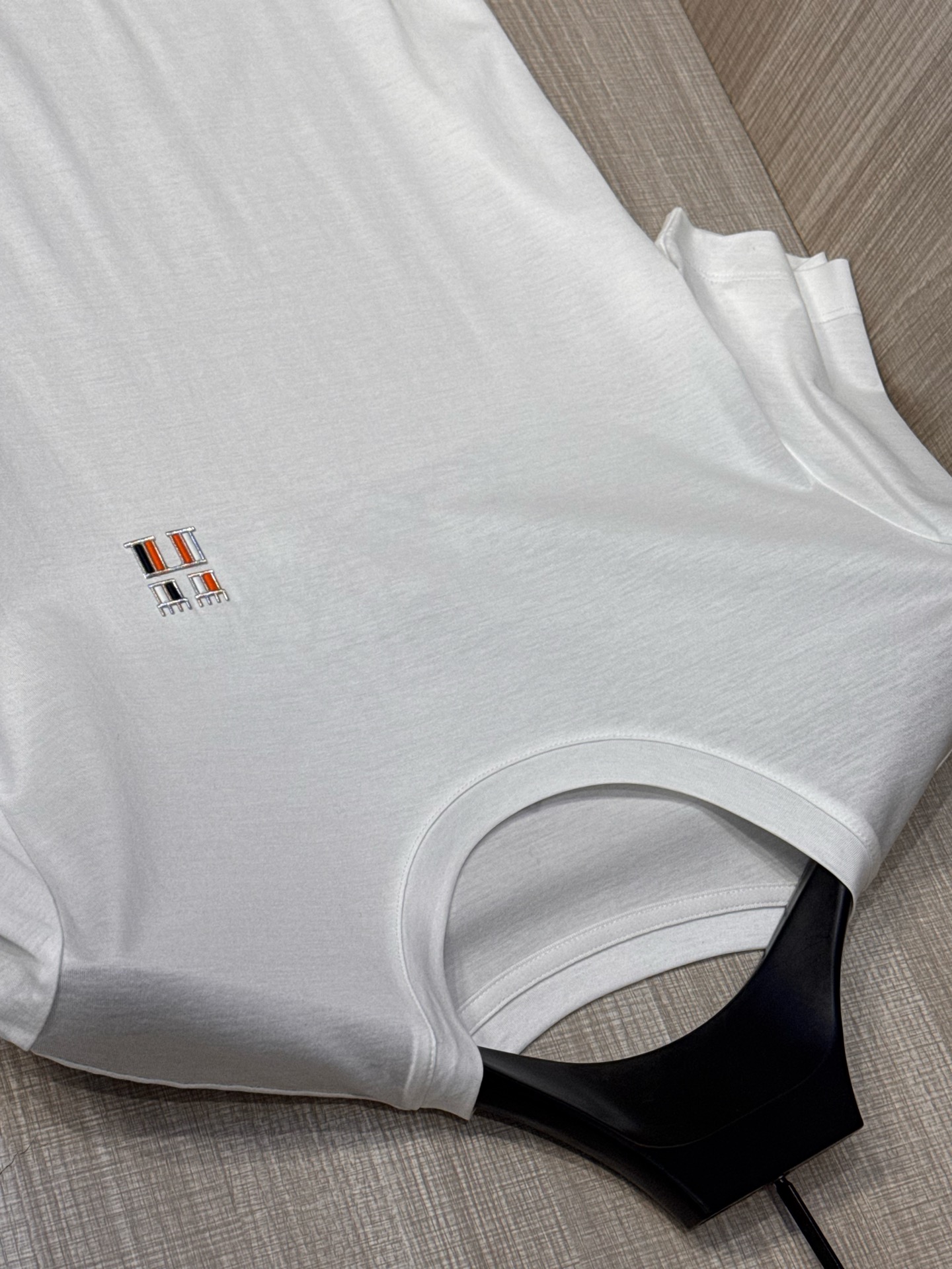 Luxurious High-End H-Shirts for Spring 2025: Top Quality Fabrics, Stylish Design. - 图片 7
