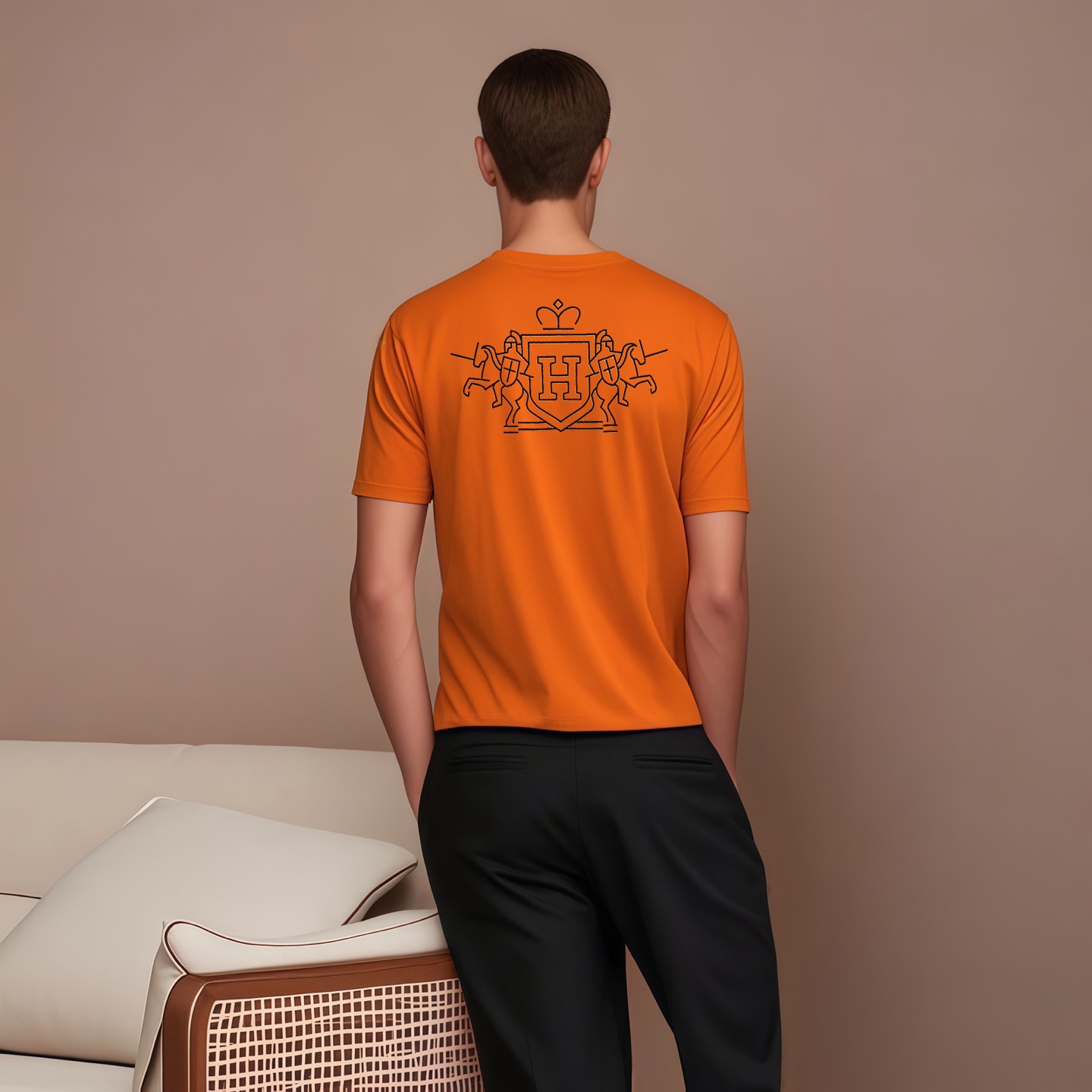 Luxurious High-End H-Shirts for Spring & Summer 2025: Premium Quality, Unique Design - 图片 4