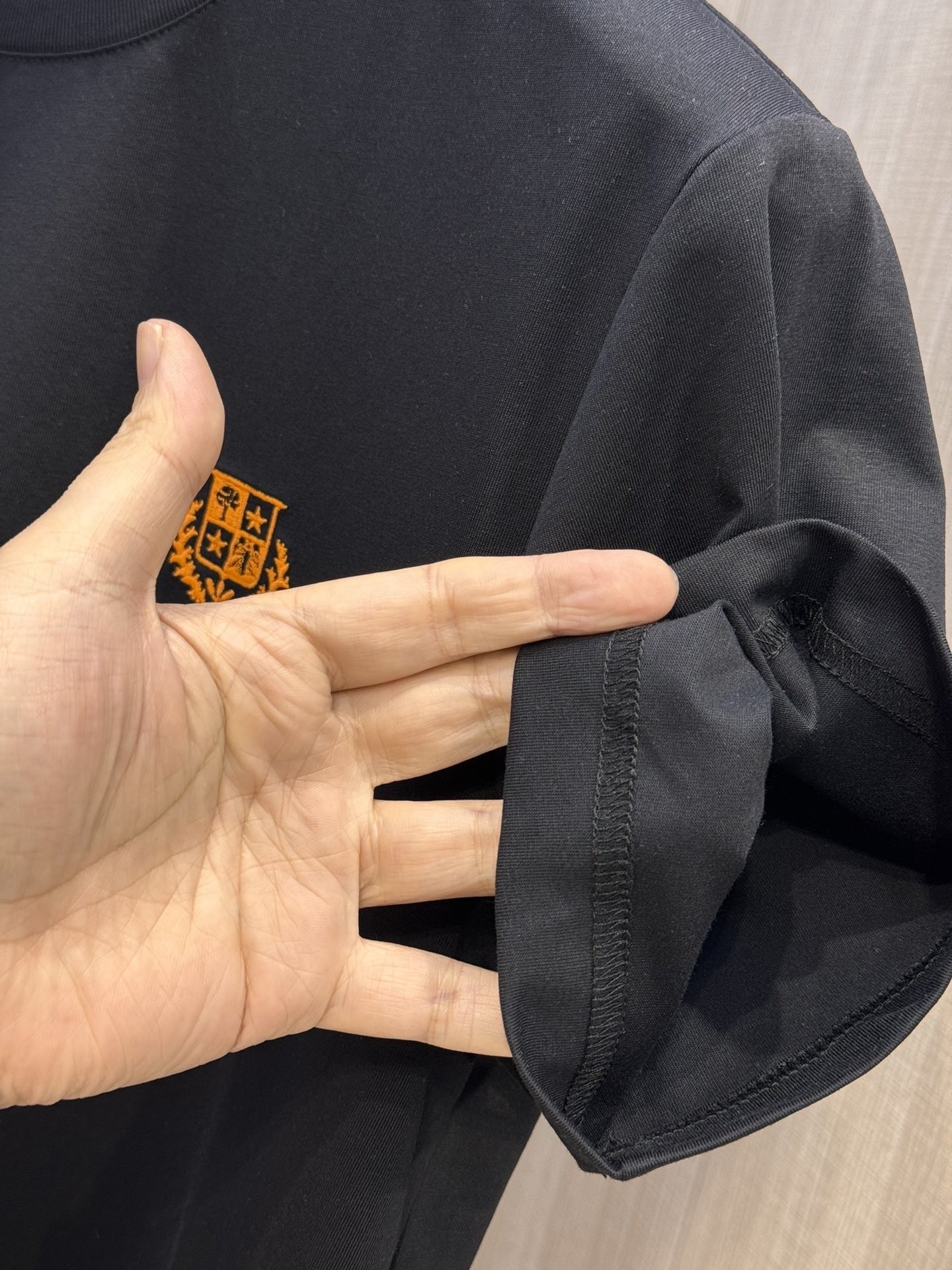 ,型号L802#,lp。家 2025春夏最新撞色经典绣标男士圆领短袖T恤衫,休闲剪裁棉质运动衫,简单大