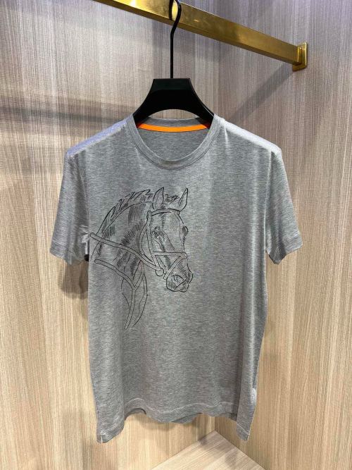 Men's Round Neck T-Shirt with Horse Embroidery 1 Men's Round Neck T-Shirt with Horse Embroidery