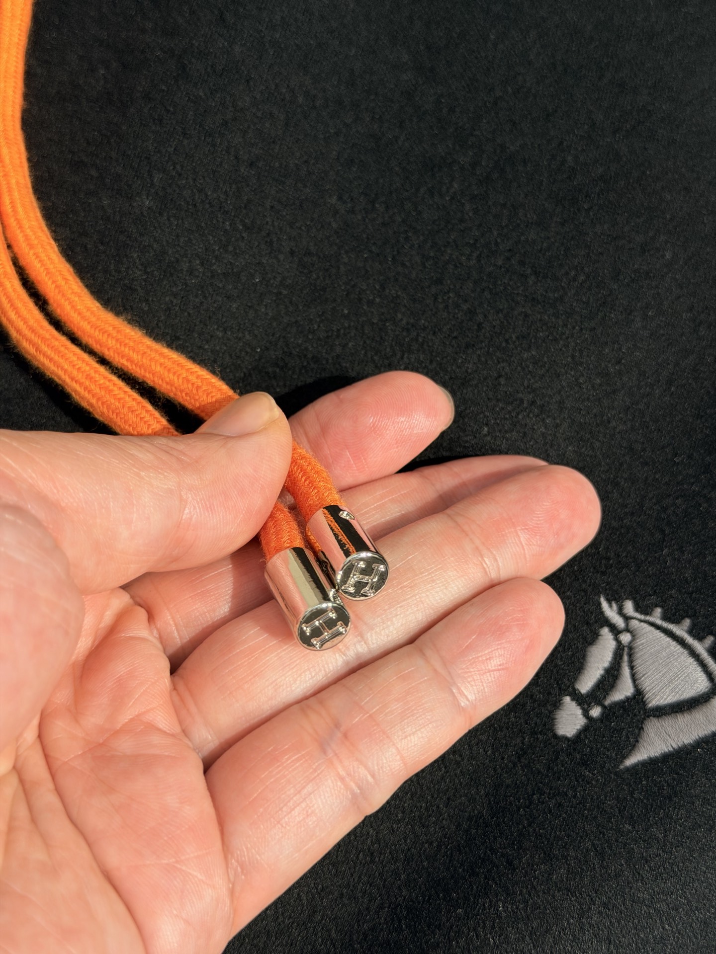 型号HF512#(可与同款上衣配成套装穿着),爱马家 2026秋冬最新贴皮绣船锚男士运动休闲裤,传统卫裤款型,简约百搭, 型号HF512#(可与同款上衣配成套装穿着),爱马家 2026秋冬最新贴皮绣船锚男士运动休闲裤,传统卫裤款型,简约百搭,