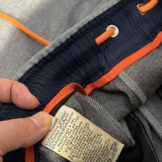 型号HF512#(可与同款上衣配成套装穿着),爱马家 2026秋冬最新贴皮绣船锚男士运动休闲裤,传统卫裤款型,简约百搭, 型号HF512#(可与同款上衣配成套装穿着),爱马家 2026秋冬最新贴皮绣船锚男士运动休闲裤,传统卫裤款型,简约百搭,