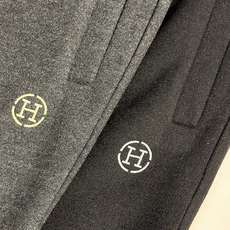 型号HF513#,爱马家 2026秋冬最新圆形马头徽标男士运动休闲裤,传统卫裤款型,简约百搭,不挑人穿,免烫面料,方便打 型号HF513#,爱马家 2026秋冬最新圆形马头徽标男士运动休闲裤,传统卫裤款型,简约百搭,不挑人穿,免烫面料,方便打