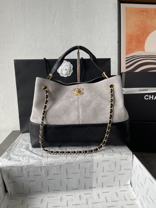 Chanel Classic Two-Tone Tote Bag in Suede and Leather with Gold Chain 1 Chanel Classic Two-Tone Tote Bag in Suede and Leather with Gold Chain