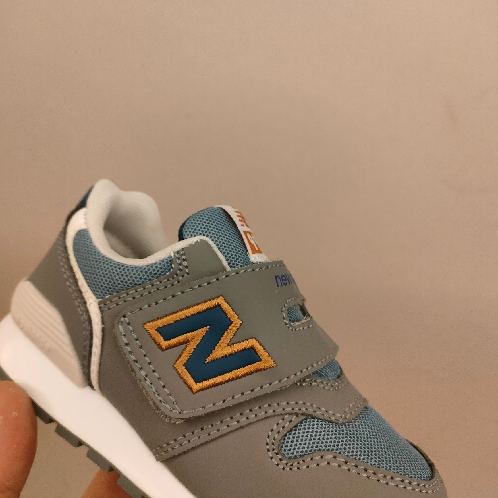 图片[7]-996儿童低帮透气防震防滑运动鞋 大童魔术贴加松紧带，小童魔术贴 经典的996系列！该系列传承了品牌的诸多优点，大胆创新！堪称经典系列里的经典，也是最为热门的系列！时隔一年，再次带来的童鞋，必属重磅～-选品中心