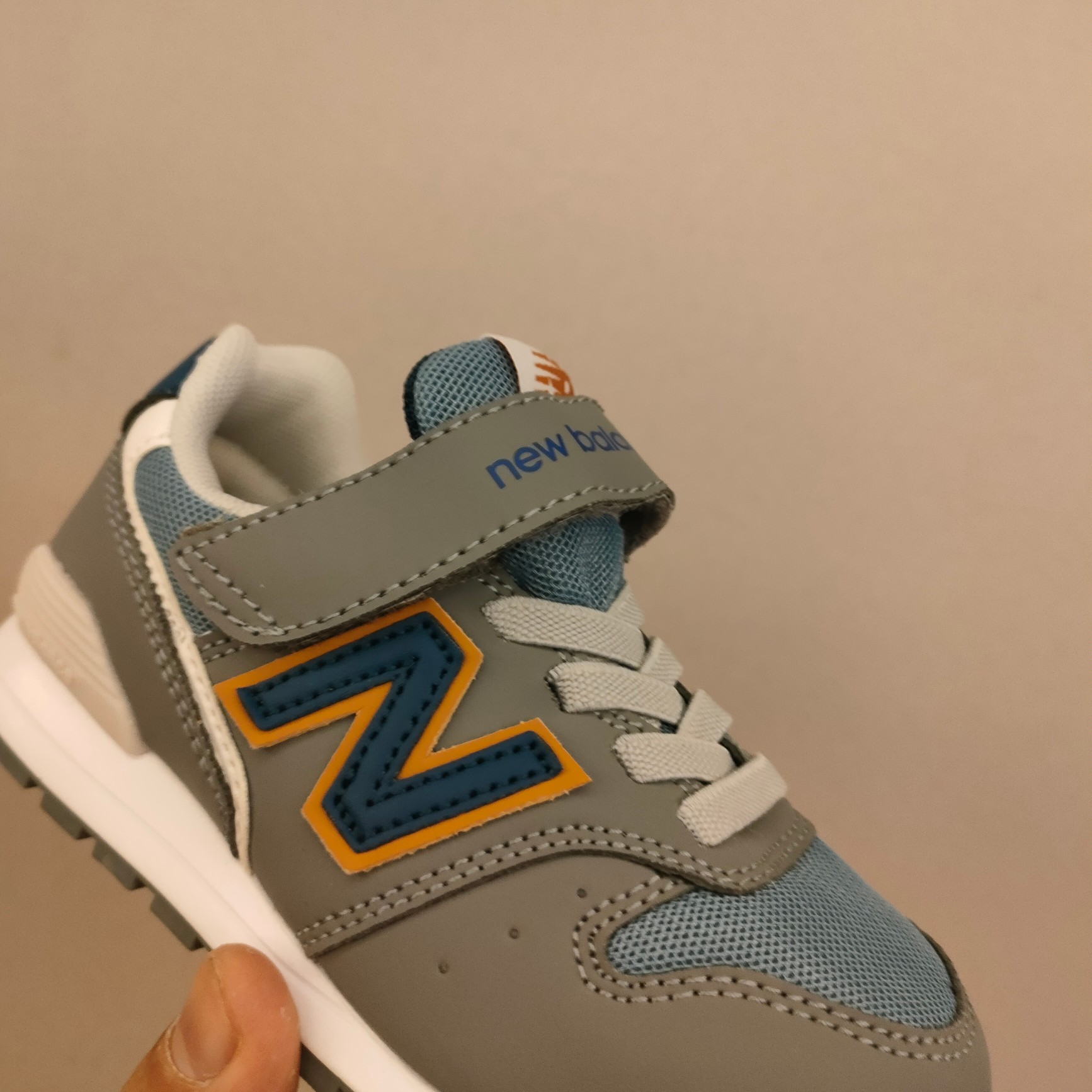 图片[7]-996儿童低帮透气防震防滑运动鞋 大童魔术贴加松紧带，小童魔术贴 经典的996系列！该系列传承了品牌的诸多优点，大胆创新！堪称经典系列里的经典，也是最为热门的系列！时隔一年，再次带来的童鞋，必属重磅～-选品中心