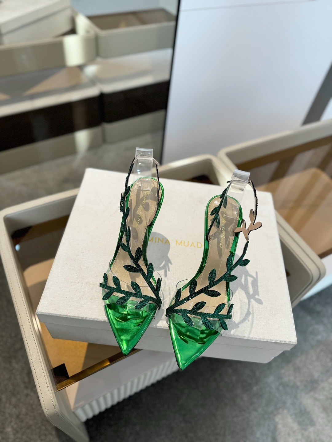 Gianvitorossi2025新款拖鞋顶级版本代购品质!施华洛奇水钻尖头高跟拖鞋宛如从童话中走来的仙