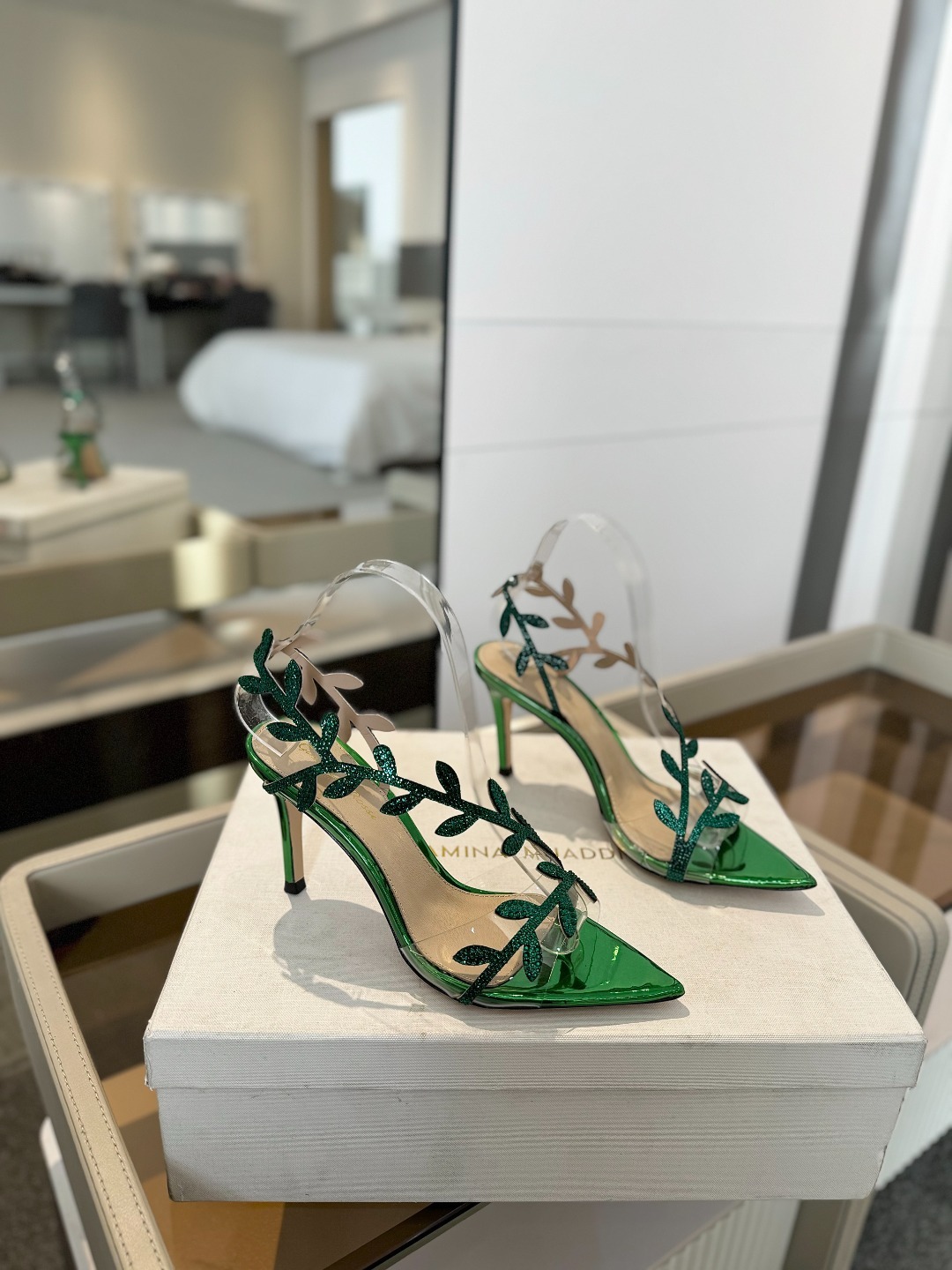 Gianvitorossi2025新款拖鞋顶级版本代购品质!施华洛奇水钻尖头高跟拖鞋宛如从童话中走来的仙