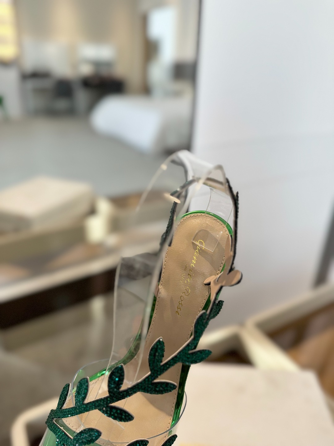 Gianvitorossi2025新款拖鞋顶级版本代购品质!施华洛奇水钻尖头高跟拖鞋宛如从童话中走来的仙
