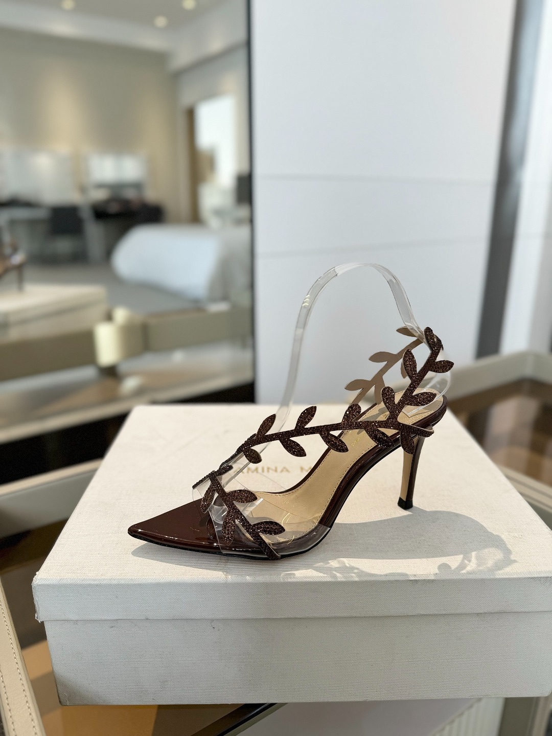 Gianvitorossi2025新款拖鞋顶级版本代购品质!施华洛奇水钻尖头高跟拖鞋宛如从童话中走来的仙