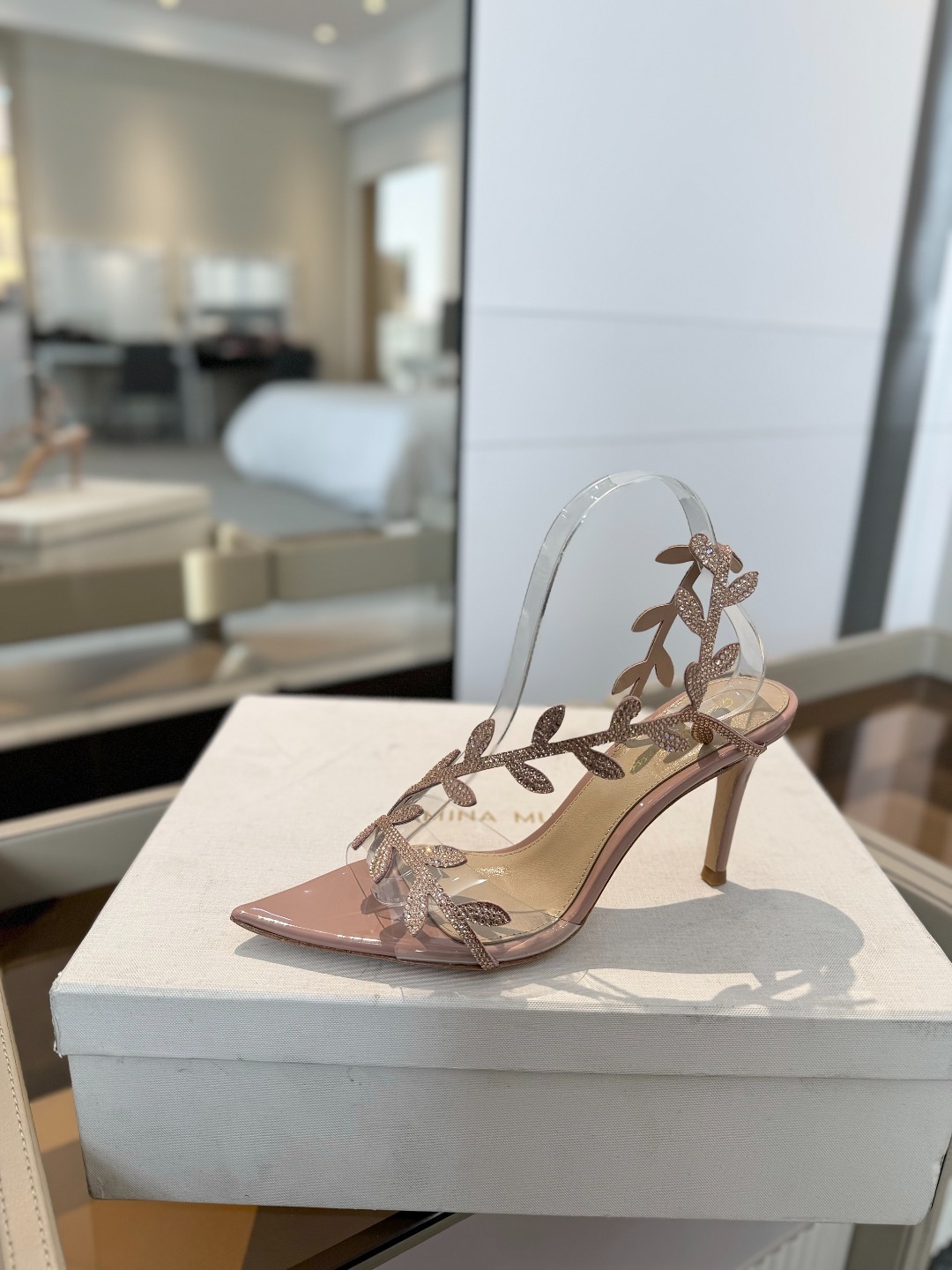 Gianvitorossi2025新款拖鞋顶级版本代购品质!施华洛奇水钻尖头高跟拖鞋宛如从童话中走来的仙