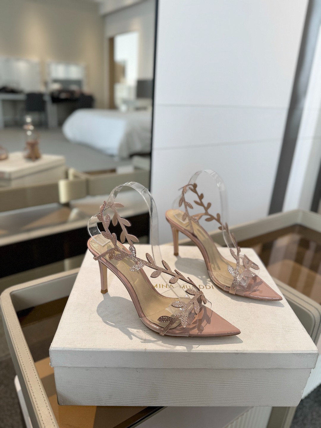 Gianvitorossi2025新款拖鞋顶级版本代购品质!施华洛奇水钻尖头高跟拖鞋宛如从童话中走来的仙