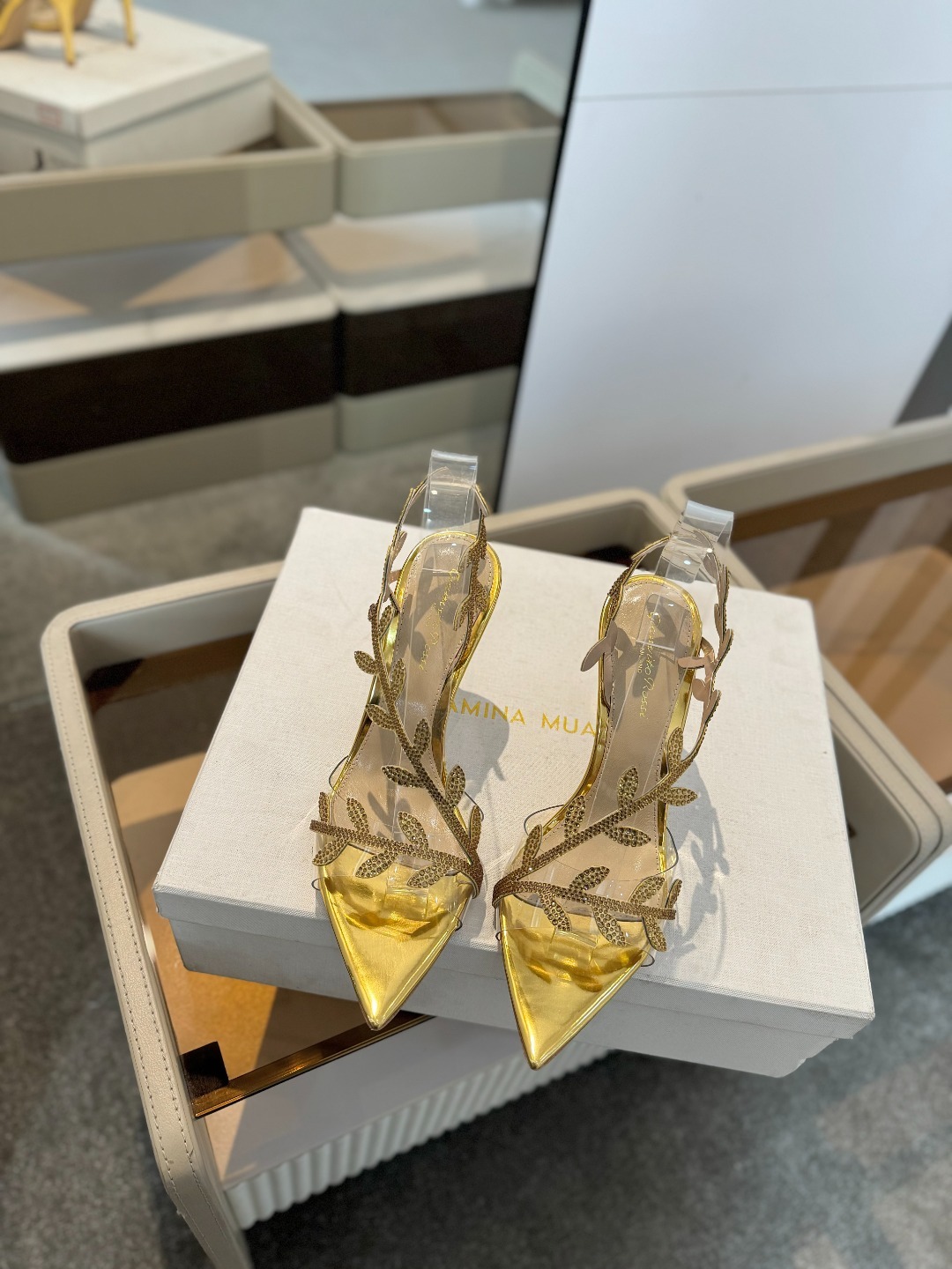 Gianvitorossi2025新款拖鞋顶级版本代购品质!施华洛奇水钻尖头高跟拖鞋宛如从童话中走来的仙