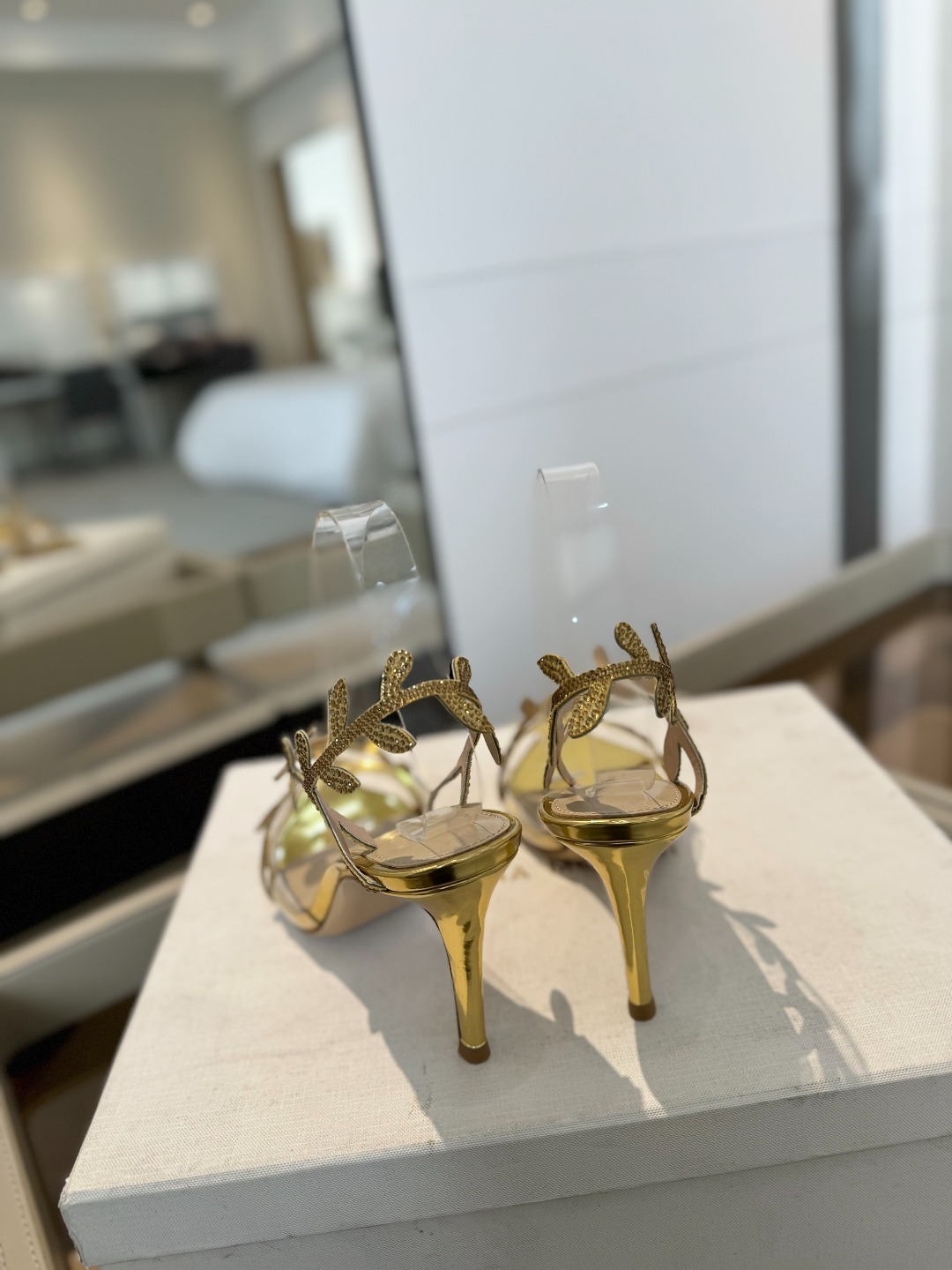 Gianvitorossi2025新款拖鞋顶级版本代购品质!施华洛奇水钻尖头高跟拖鞋宛如从童话中走来的仙