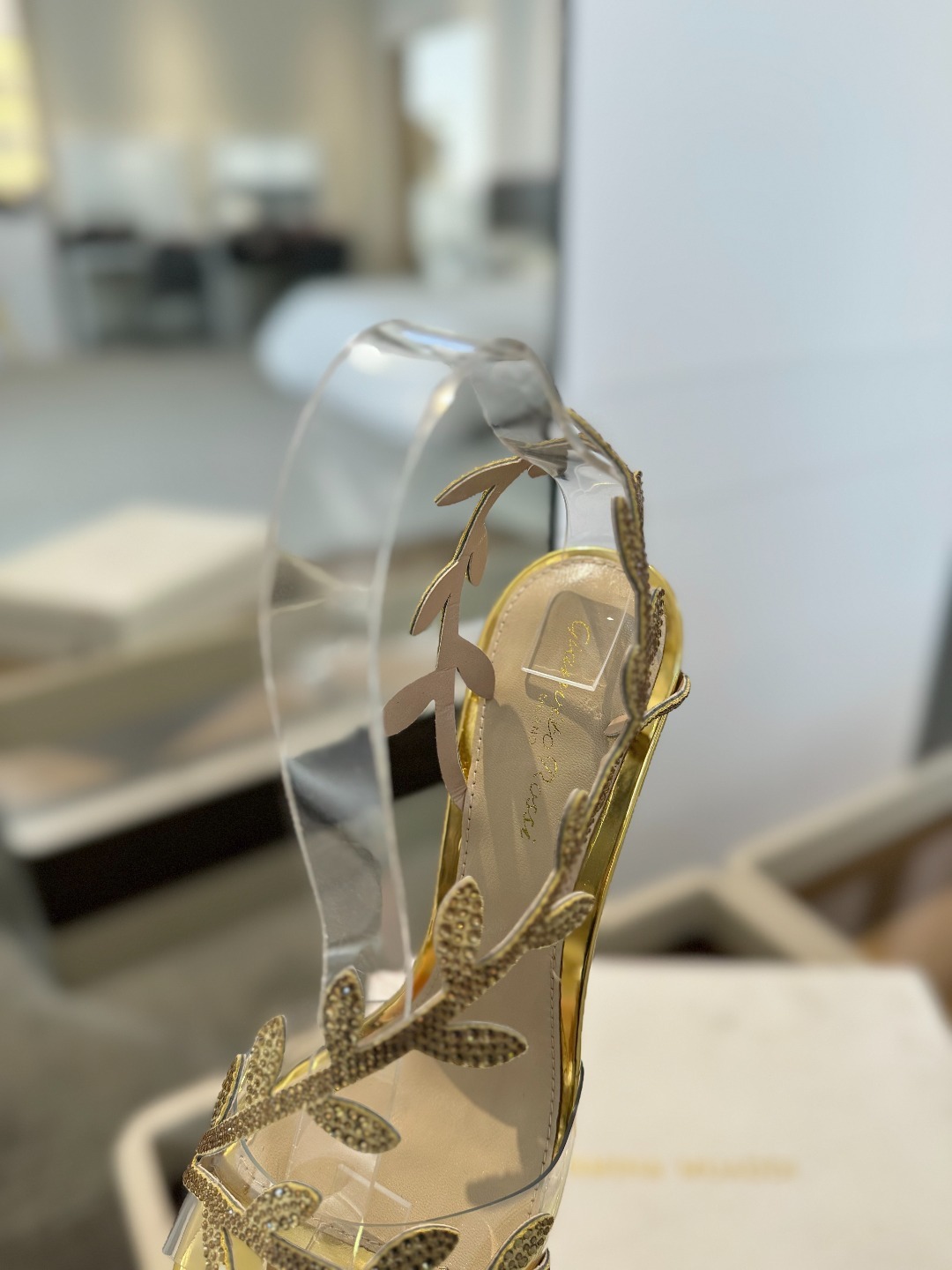 Gianvitorossi2025新款拖鞋顶级版本代购品质!施华洛奇水钻尖头高跟拖鞋宛如从童话中走来的仙