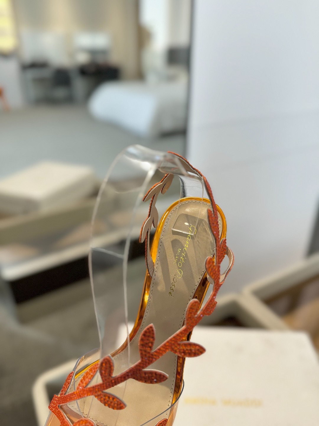 Gianvitorossi2025新款拖鞋顶级版本代购品质!施华洛奇水钻尖头高跟拖鞋宛如从童话中走来的仙