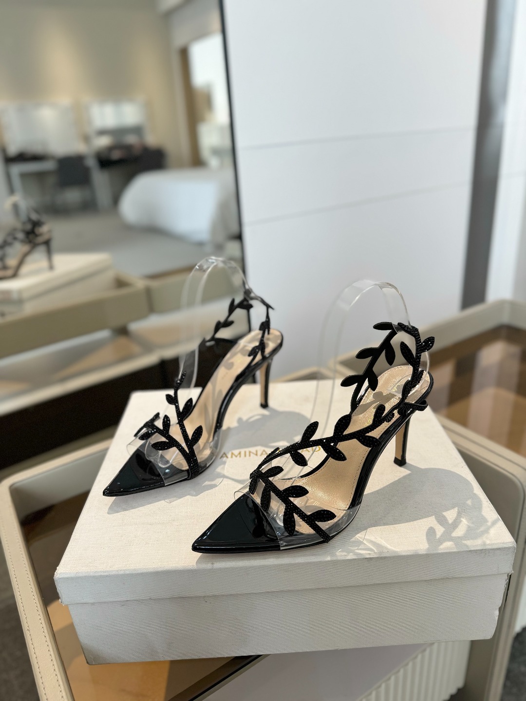 Gianvitorossi2025新款拖鞋顶级版本代购品质!施华洛奇水钻尖头高跟拖鞋宛如从童话中走来的仙