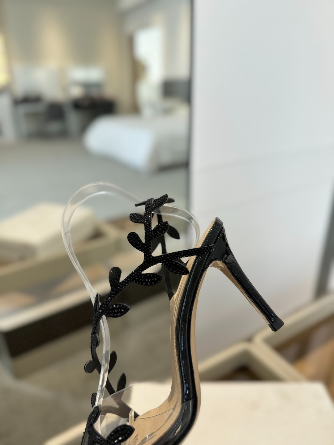 Gianvitorossi2025新款拖鞋顶级版本代购品质!施华洛奇水钻尖头高跟拖鞋宛如从童话中走来的仙