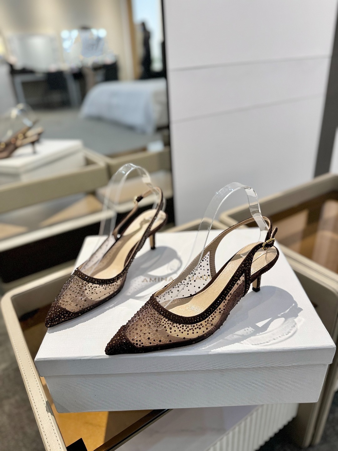 Gianvito rossi 👠
2025新款凉鞋
顶级版本
代购品质
👡这双施华洛奇水钻搭配网高跟尖