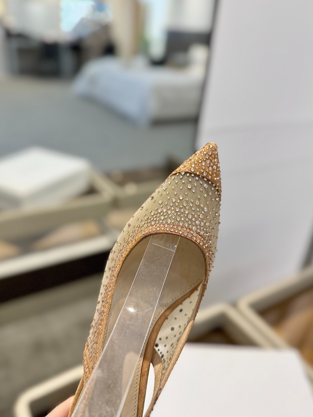 Gianvito rossi 👠
2025新款凉鞋
顶级版本
代购品质
👡这双施华洛奇水钻搭配网高跟尖