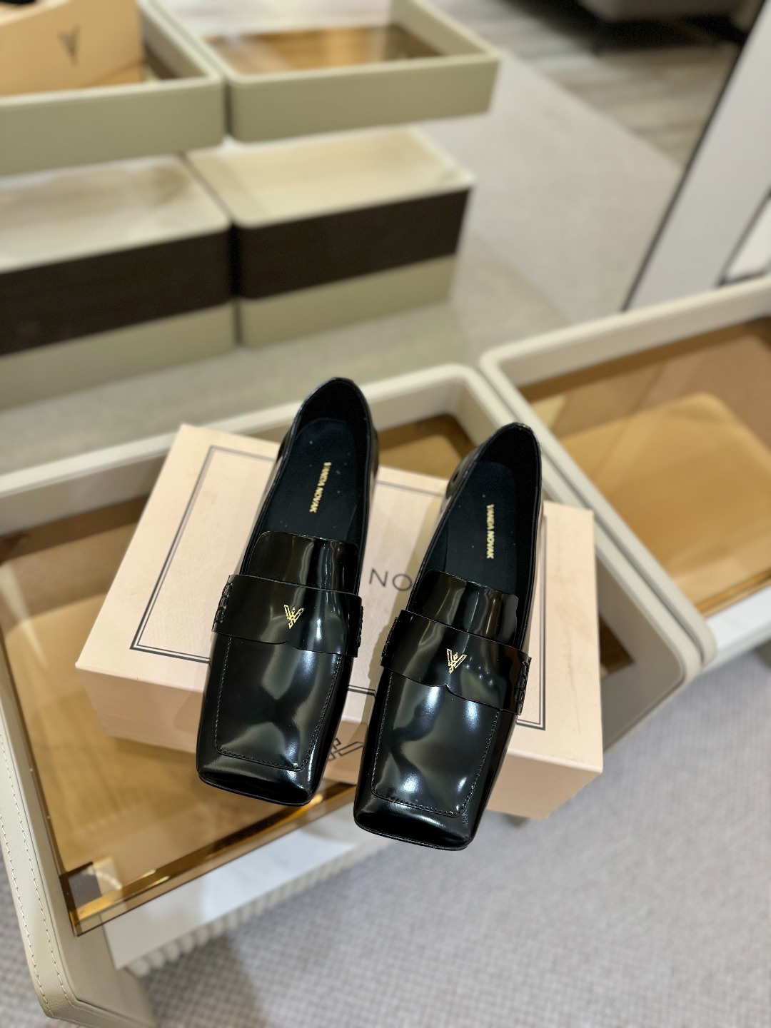 2025 春秋 全网独家授权销售
VANDA NOVAK来自意大利品牌 全网独家
