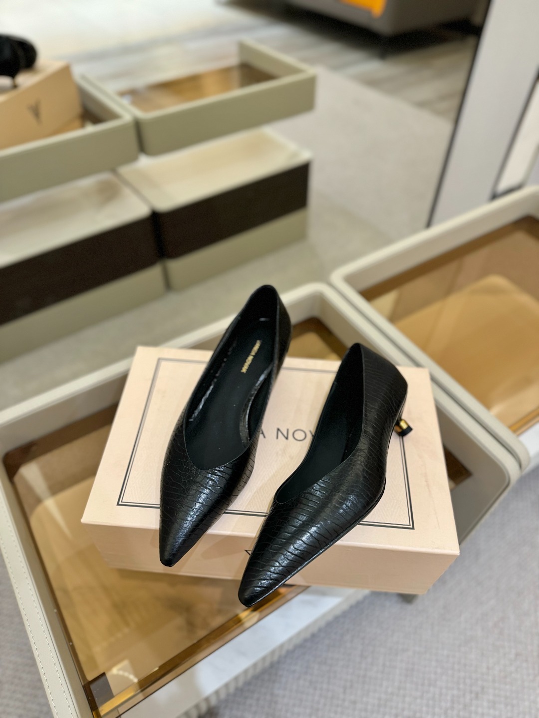 2025 春秋 全网独家授权销售
VANDA NOVAK来自意大利品牌 全网独家