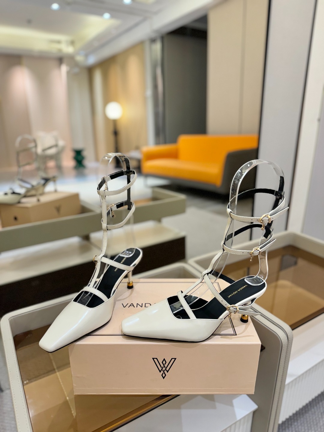 2025 春秋 全网独家授权销售
VANDA NOVAK来自意大利品牌 全网独家