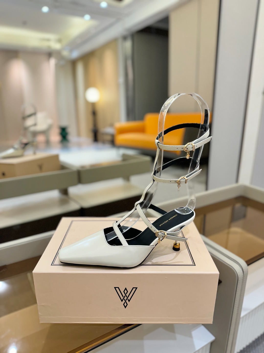 2025 春秋 全网独家授权销售
VANDA NOVAK来自意大利品牌 全网独家