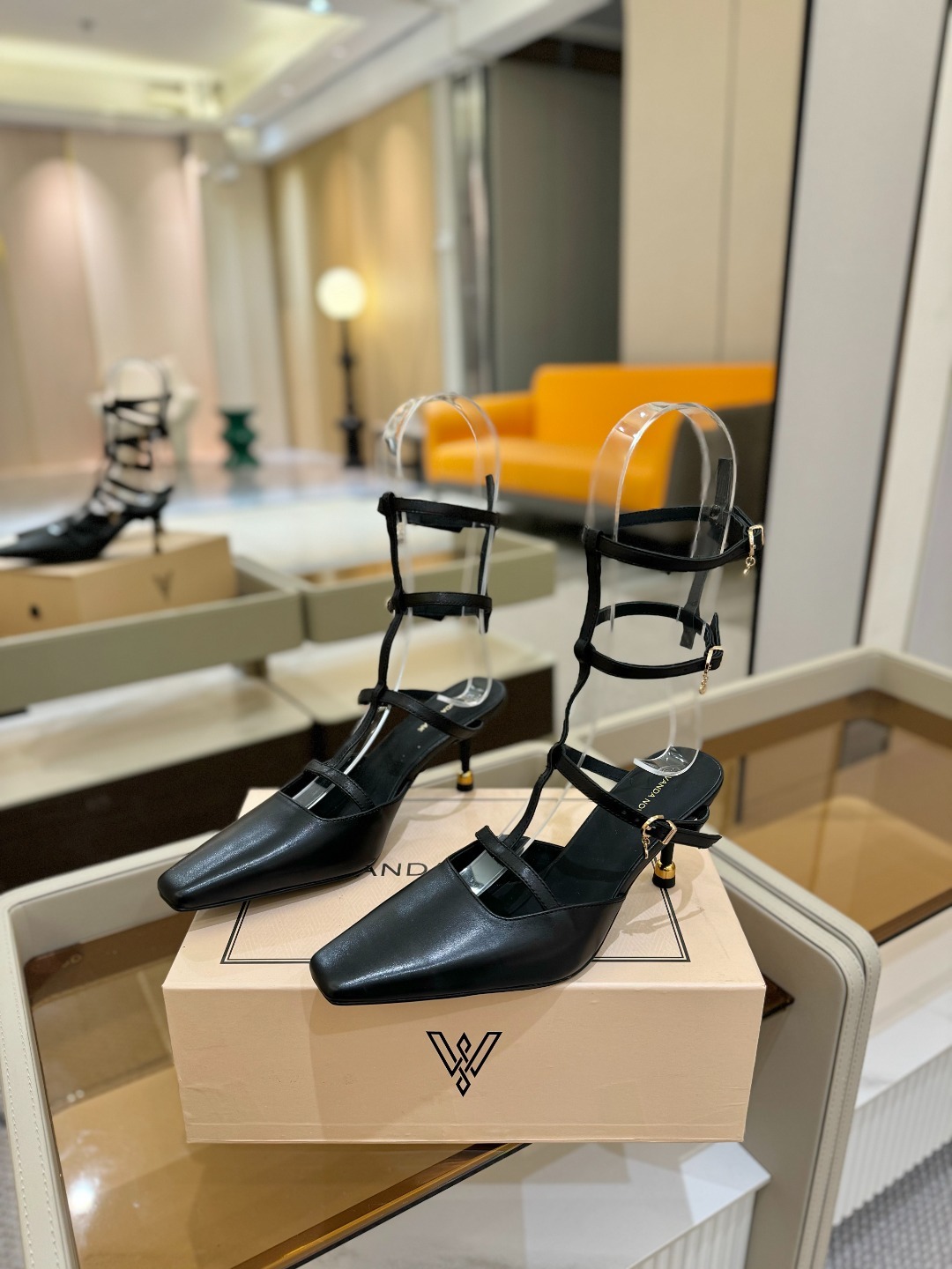 2025 春秋 全网独家授权销售
VANDA NOVAK来自意大利品牌 全网独家