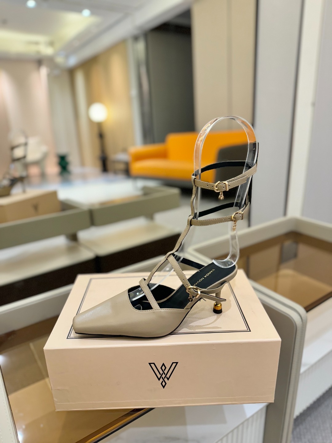 2025 春秋 全网独家授权销售
VANDA NOVAK来自意大利品牌 全网独家