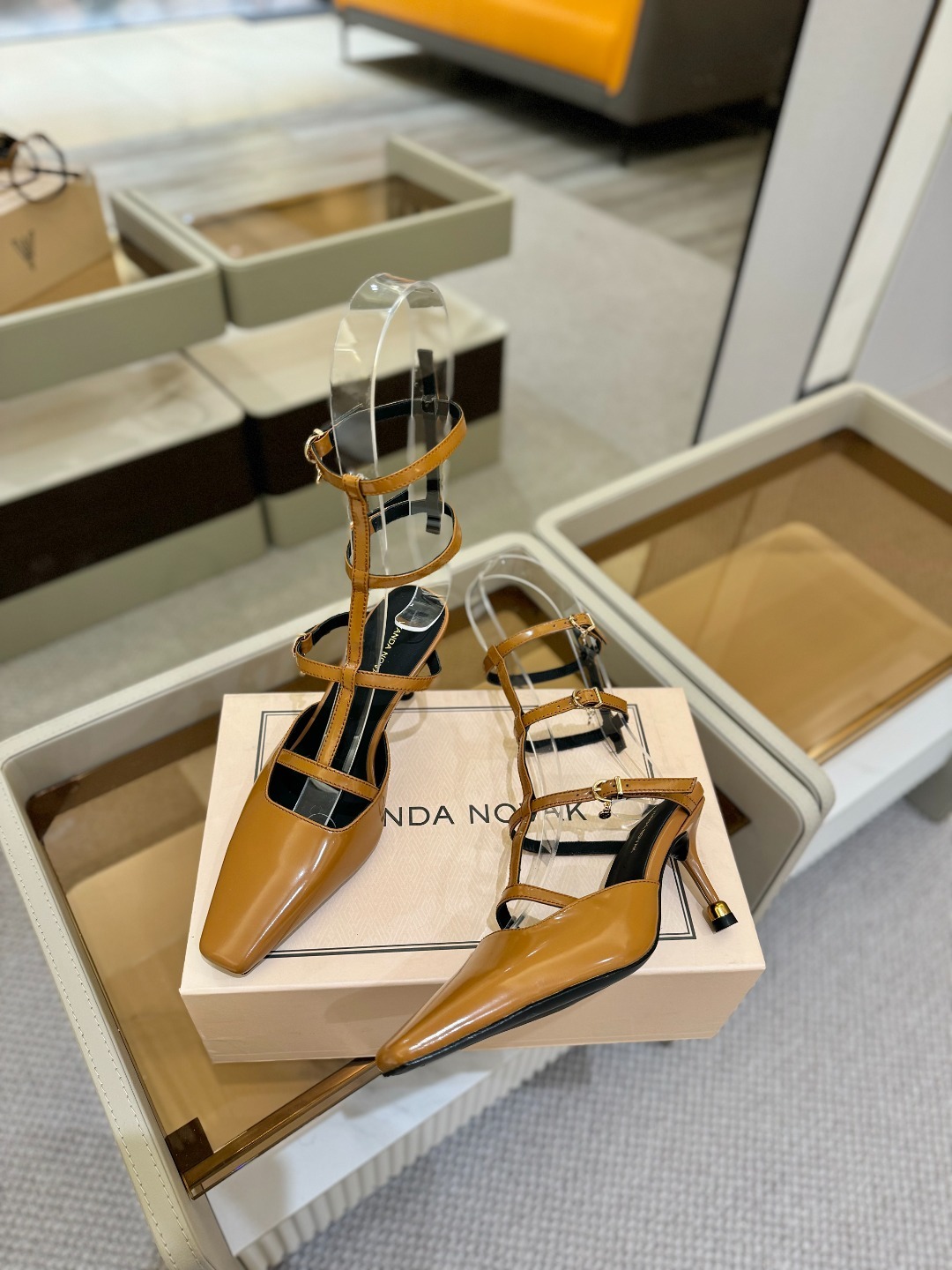 2025 春秋 全网独家授权销售
VANDA NOVAK来自意大利品牌 全网独家
