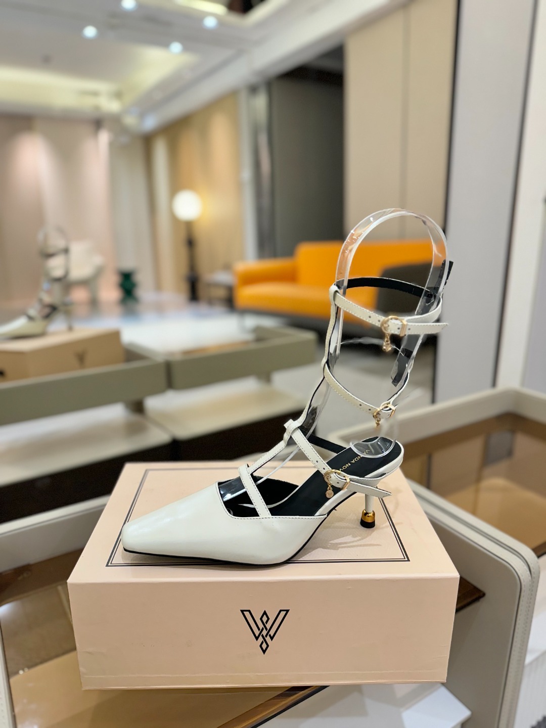 2025 春秋 全网独家授权销售
VANDA NOVAK来自意大利品牌 全网独家